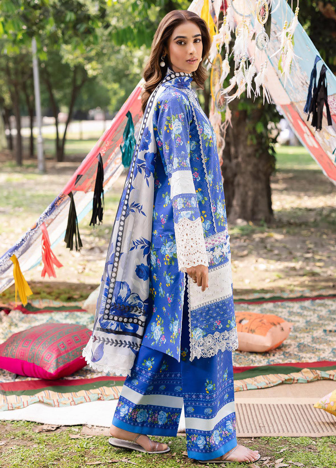 RajBari Schiffli Printkari Embroidered Lawn 3 Piece Unstitched Suit RB25S SPE-06 RajBari Schiffli Printkari Embroidered Lawn 3 Piece Unstitched Suit RB25S SPE-06