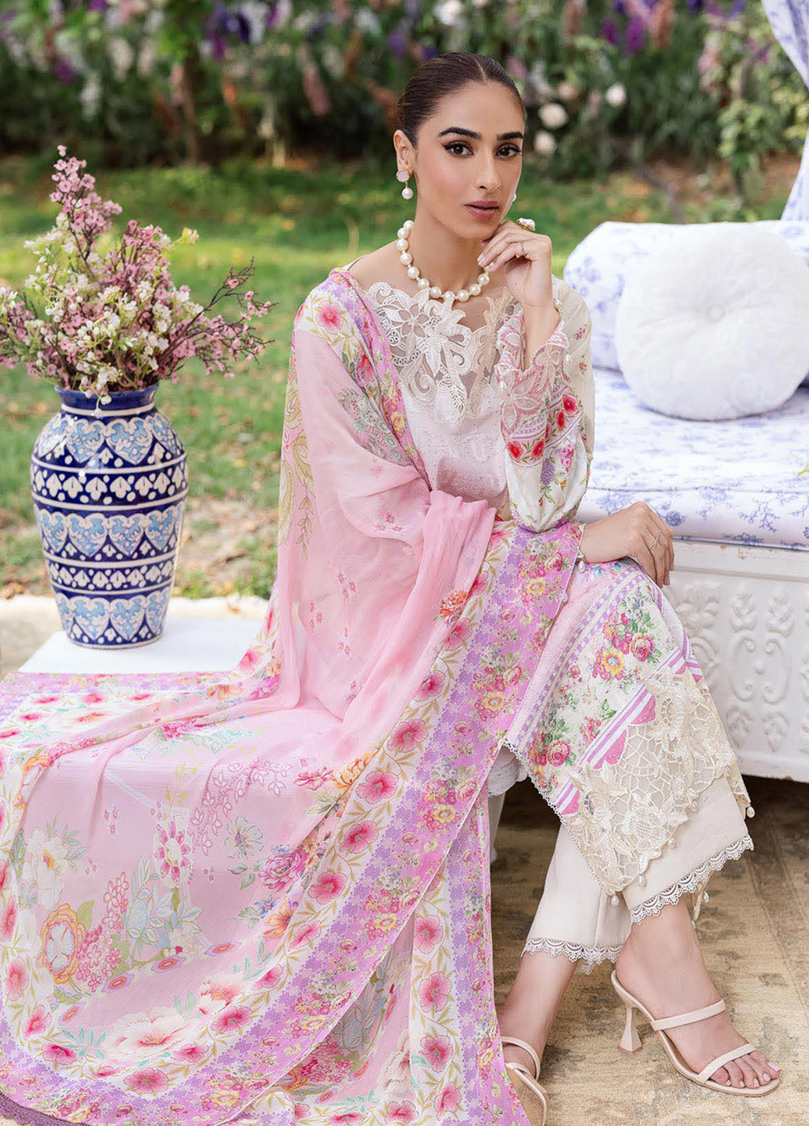 RajBari Schiffli Printkari Embroidered Lawn 3 Piece Unstitched Suit RB25S SPE-07 RajBari Schiffli Printkari Embroidered Lawn 3 Piece Unstitched Suit RB25S SPE-07