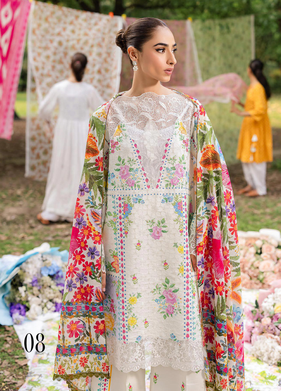 RajBari Schiffli Printkari Embroidered Lawn 3 Piece Unstitched Suit RB25S SPE-08 RajBari Schiffli Printkari Embroidered Lawn 3 Piece Unstitched Suit RB25S SPE-08