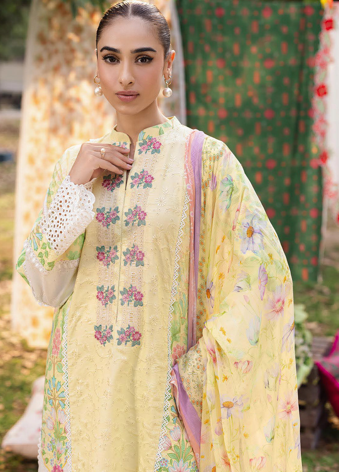 RajBari Schiffli Printkari Embroidered Lawn 3 Piece Unstitched Suit RB25S SPE-11 RajBari Schiffli Printkari Embroidered Lawn 3 Piece Unstitched Suit RB25S SPE-11