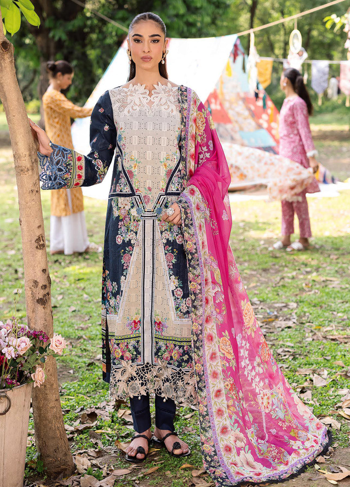 RajBari Schiffli Printkari Embroidered Lawn 3 Piece Unstitched Suit RB25S SPE-12 RajBari Schiffli Printkari Embroidered Lawn 3 Piece Unstitched Suit RB25S SPE-12