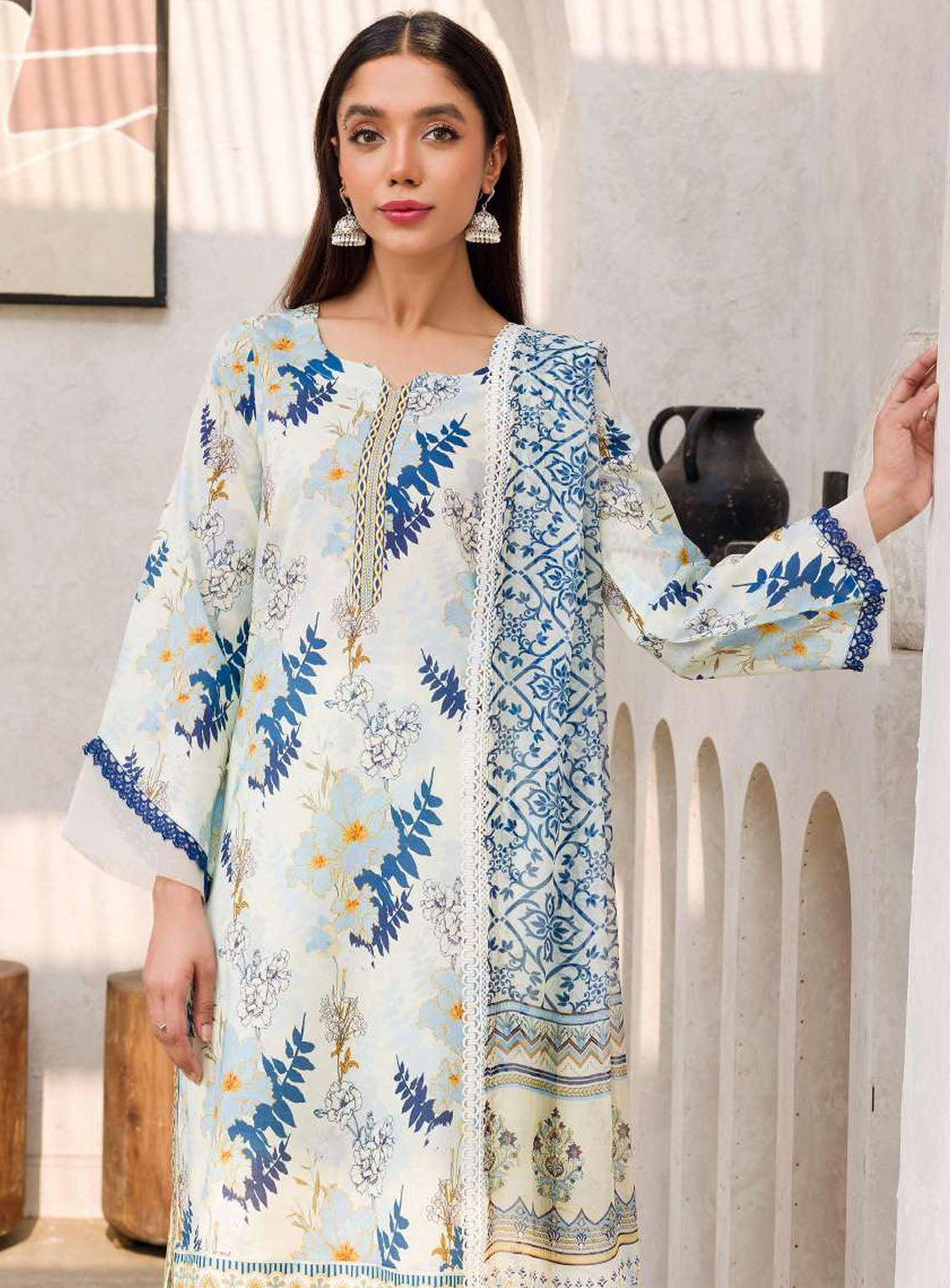 Rang By Motifz Digital Printed Lawn 3 Piece Unstitched Suit MT24D 4603 ALARA Rang By Motifz Digital Printed Lawn 3 Piece Unstitched Suit MT24D 4603 ALARA