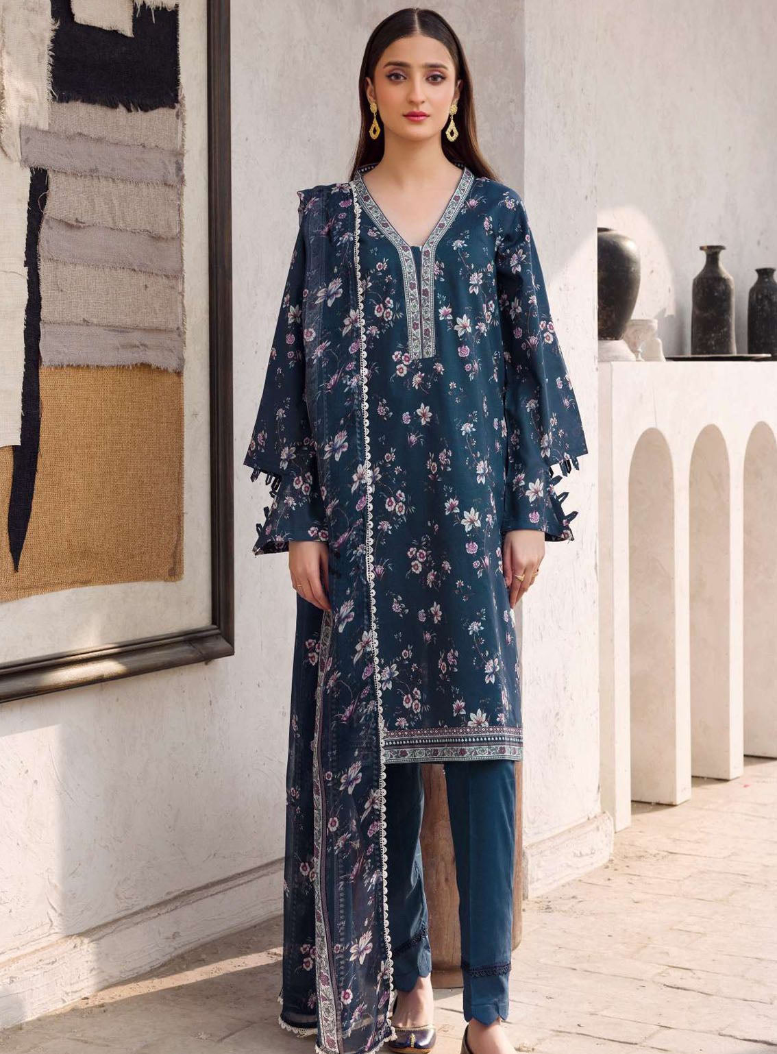 Rang By Motifz Digital Printed Lawn 3 Piece Unstitched Suit MT24D 4605 AFRA Rang By Motifz Digital Printed Lawn 3 Piece Unstitched Suit MT24D 4605 AFRA