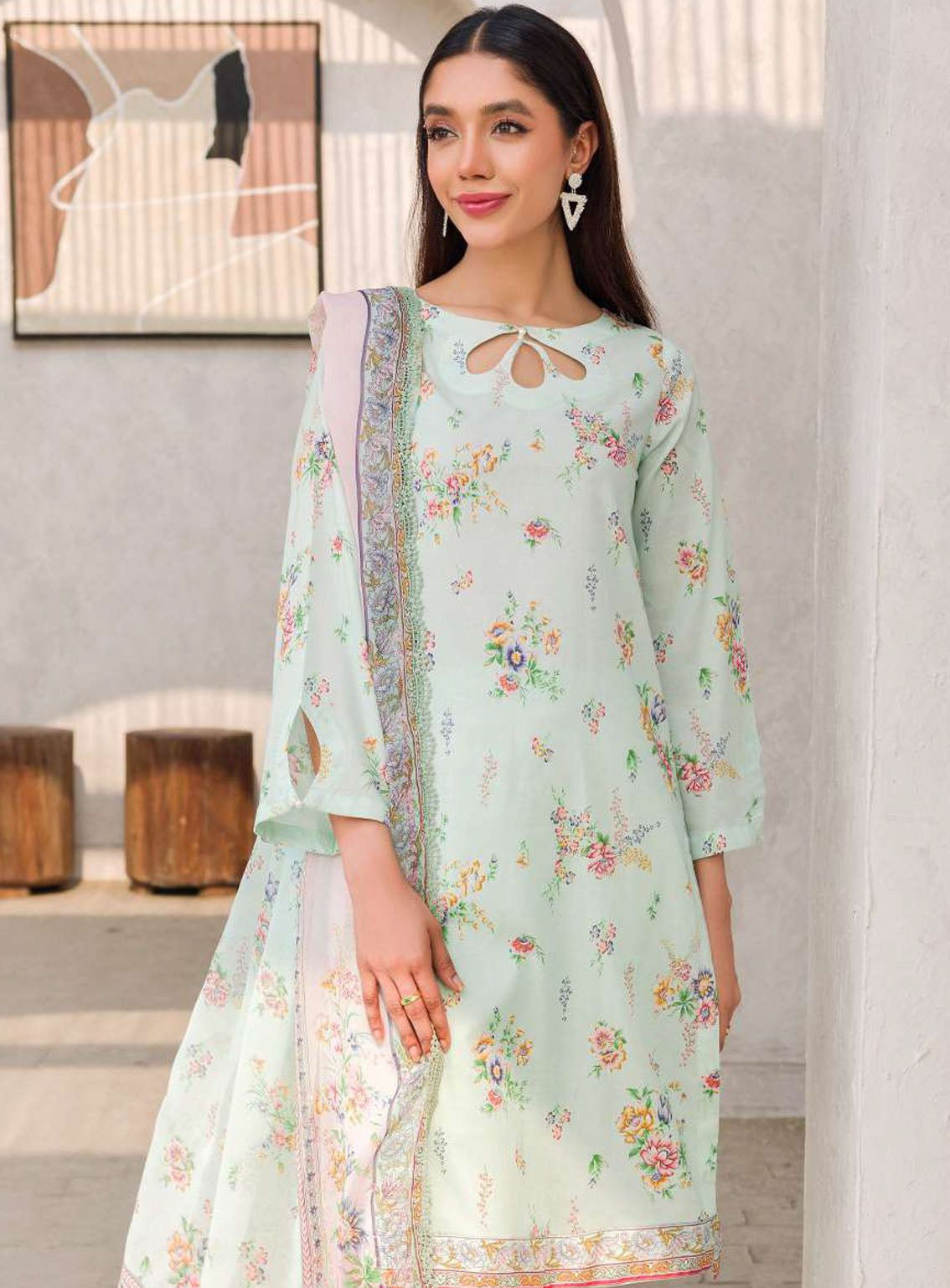 Rang By Motifz Digital Printed Lawn 3 Piece Unstitched Suit MT24D 4606 LAINA Rang By Motifz Digital Printed Lawn 3 Piece Unstitched Suit MT24D 4606 LAINA