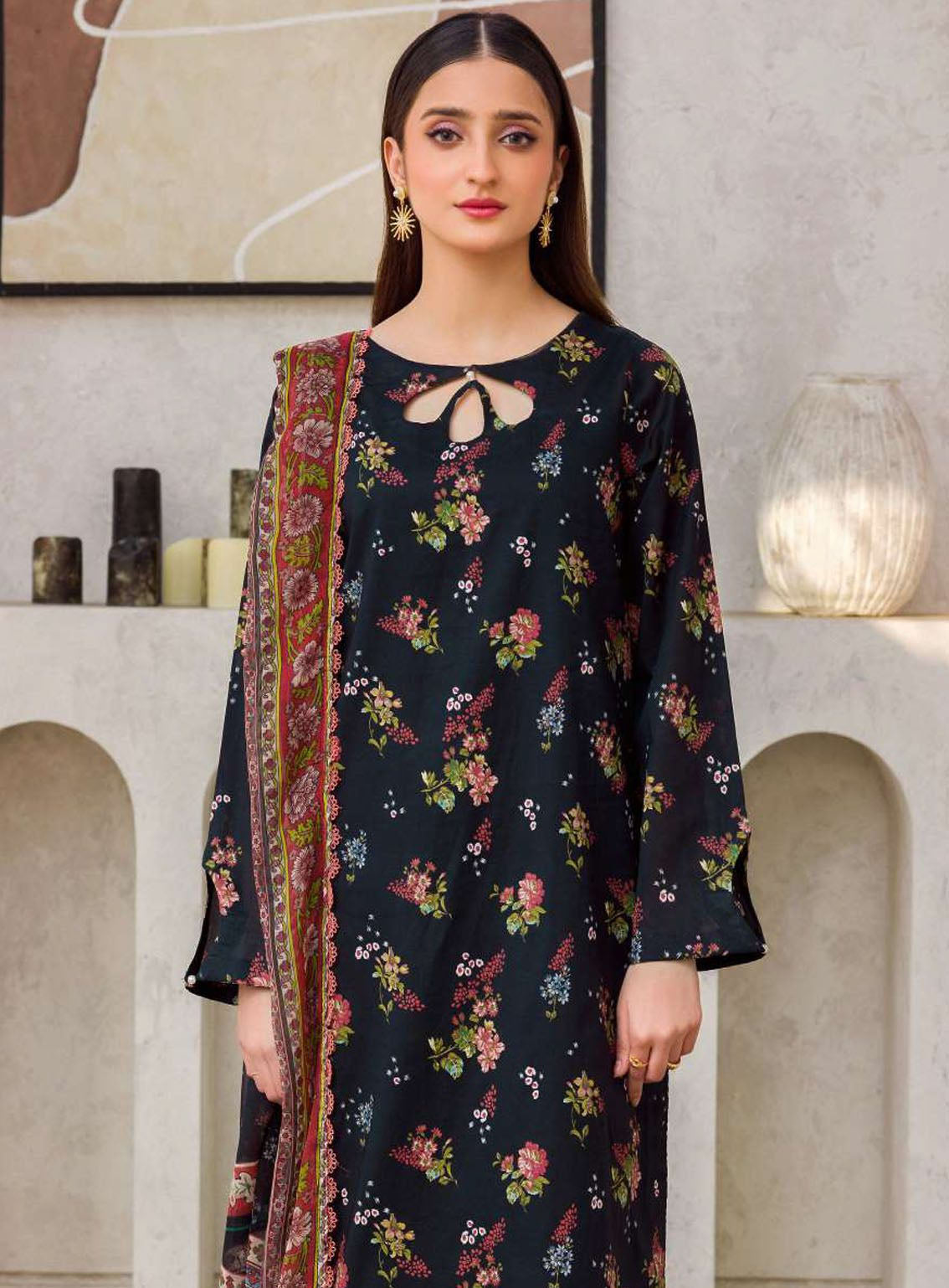 Rang By Motifz Digital Printed Lawn 3 Piece Unstitched Suit MT24D 4607 MILAN Rang By Motifz Digital Printed Lawn 3 Piece Unstitched Suit MT24D 4607 MILAN