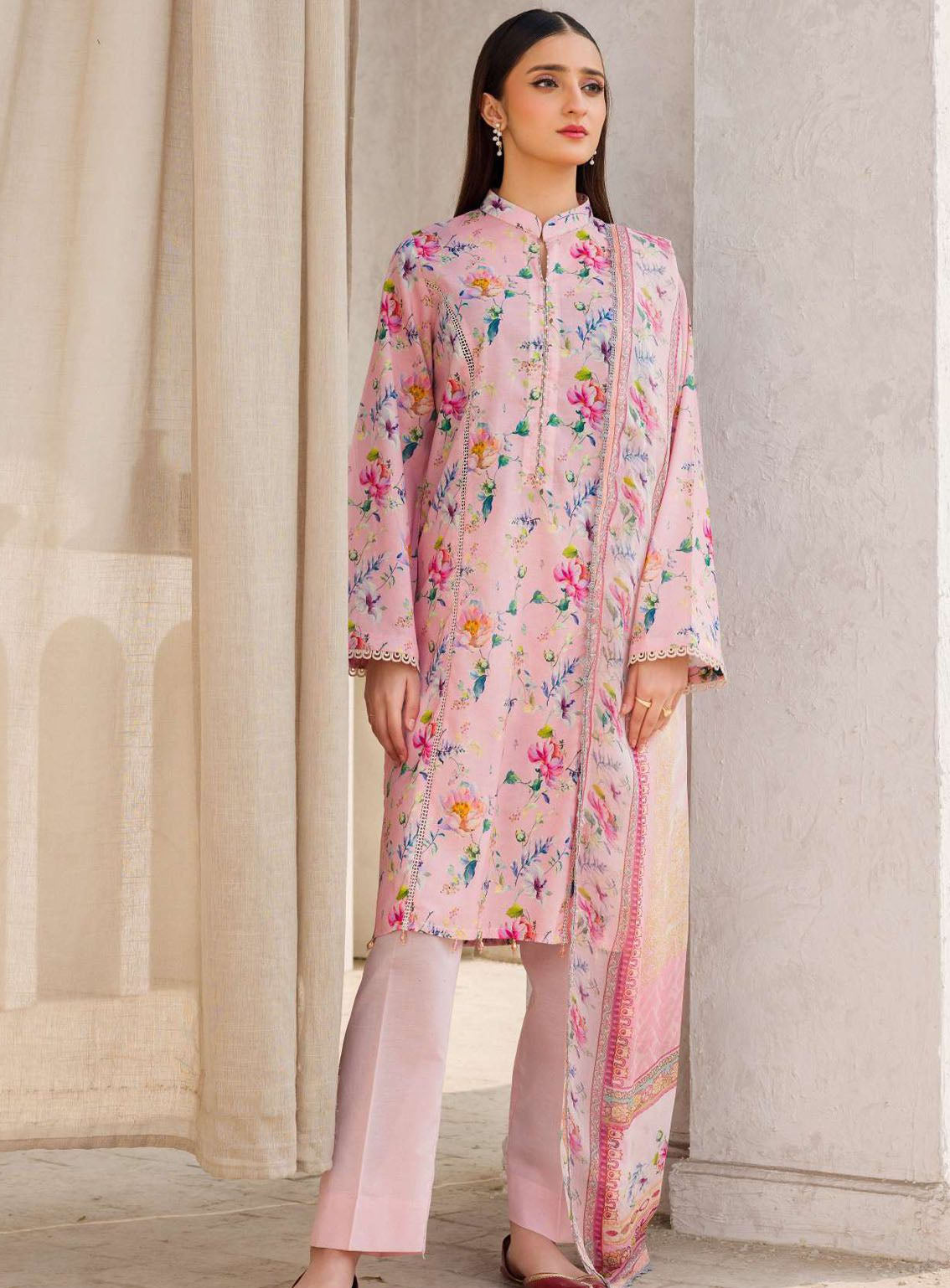 Rang By Motifz Digital Printed Lawn 3 Piece Unstitched Suit MT24D 4610 ALYA Rang By Motifz Digital Printed Lawn 3 Piece Unstitched Suit MT24D 4610 ALYA