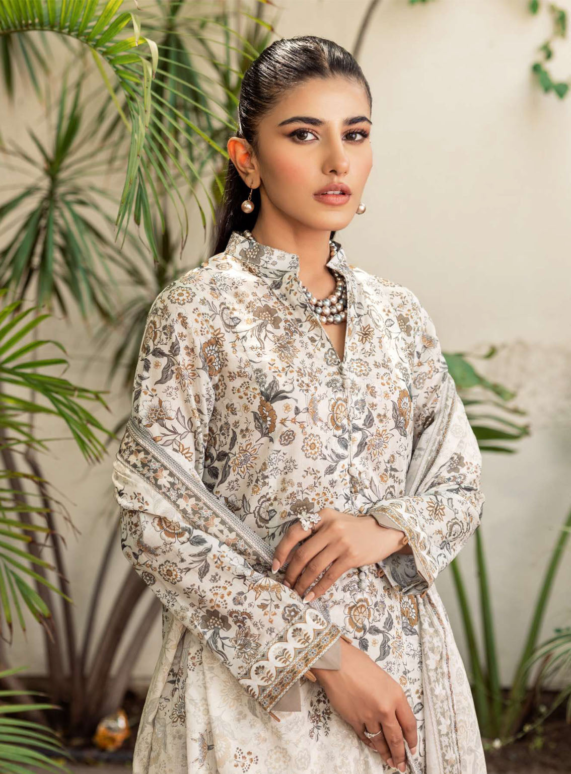 Rang By Motifz Digital Printed Lawn 3 Piece Unstitched Suit MTF24RPL 4711 AASMA Rang By Motifz Digital Printed Lawn 3 Piece Unstitched Suit MTF24RPL 4711 AASMA