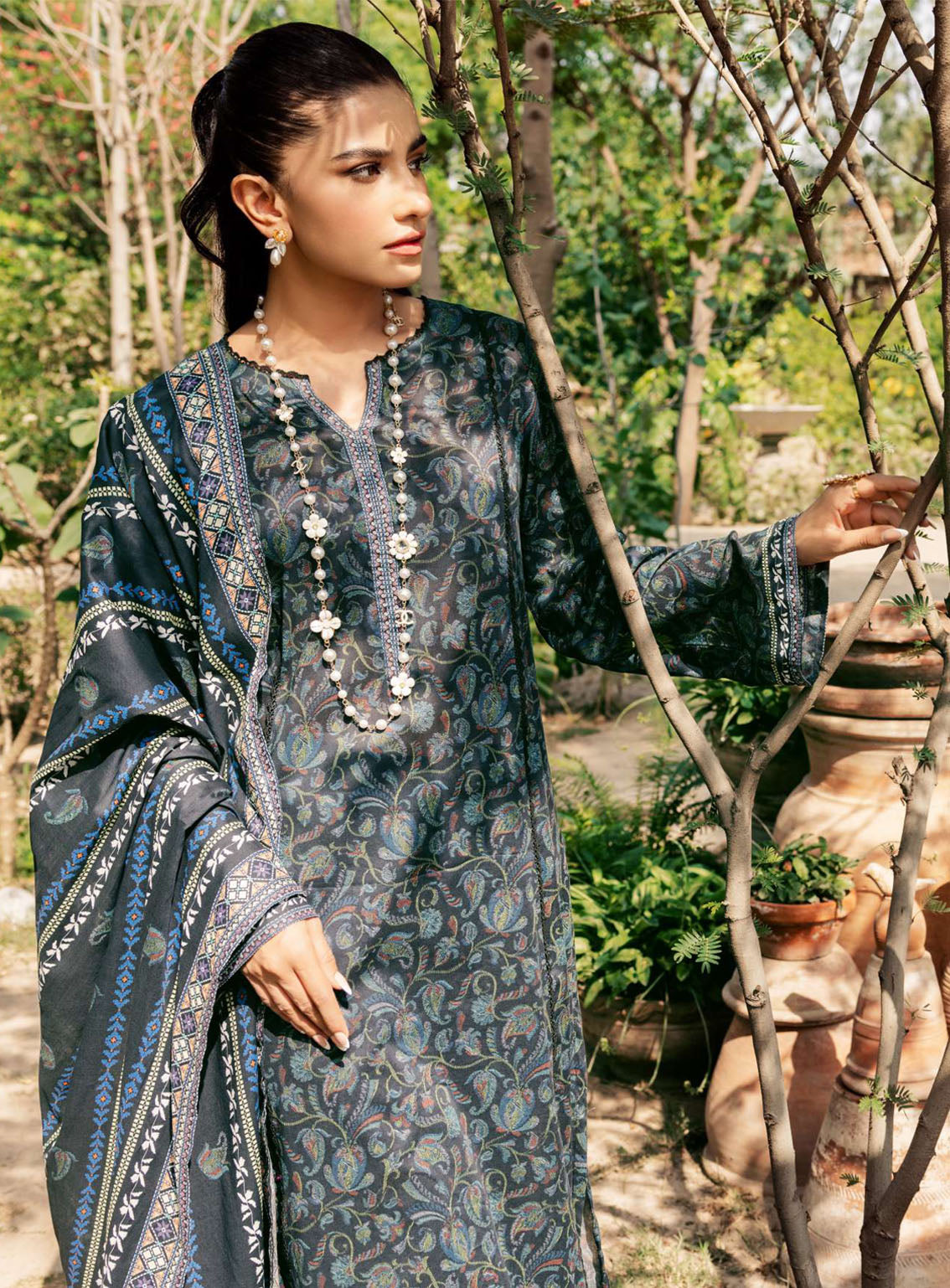 Rang By Motifz Digital Printed Lawn 3 Piece Unstitched Suit MTF24RPL 4716 SONAM Rang By Motifz Digital Printed Lawn 3 Piece Unstitched Suit MTF24RPL 4716 SONAM