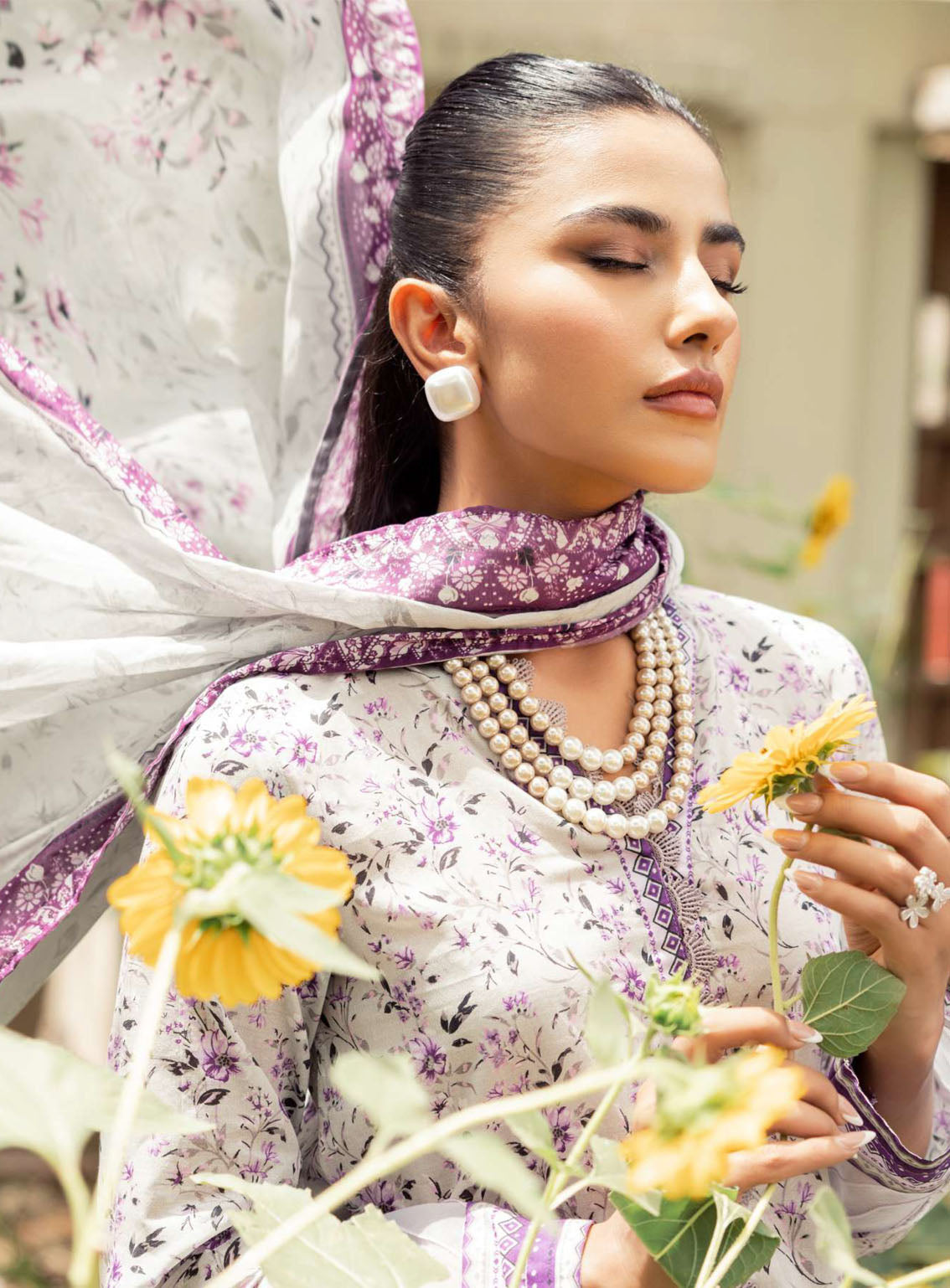 Rang By Motifz Digital Printed Lawn 3 Piece Unstitched Suit MTF24RPL 4719 ZARA Rang By Motifz Digital Printed Lawn 3 Piece Unstitched Suit MTF24RPL 4719 ZARA