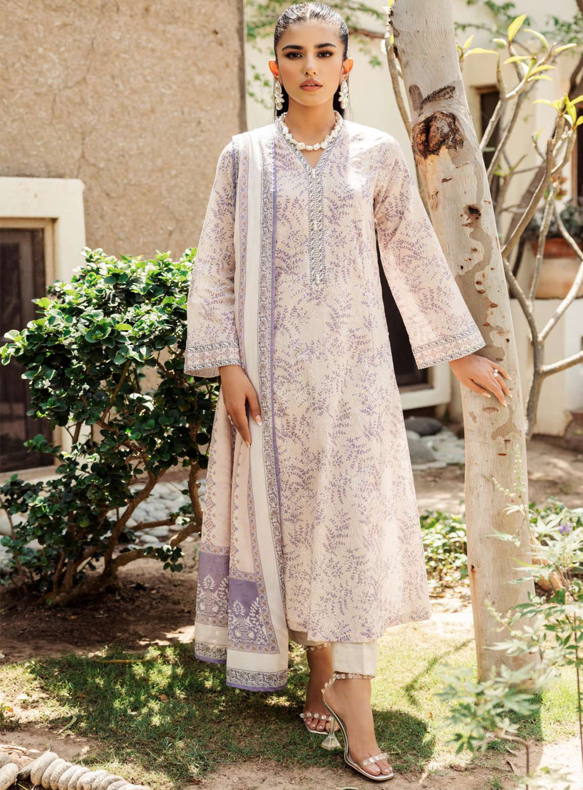 Rang By Motifz Digital Printed Lawn 3 Piece Unstitched Suit MTF24RPL 4720 SAVANAH Rang By Motifz Digital Printed Lawn 3 Piece Unstitched Suit MTF24RPL 4720 SAVANAH
