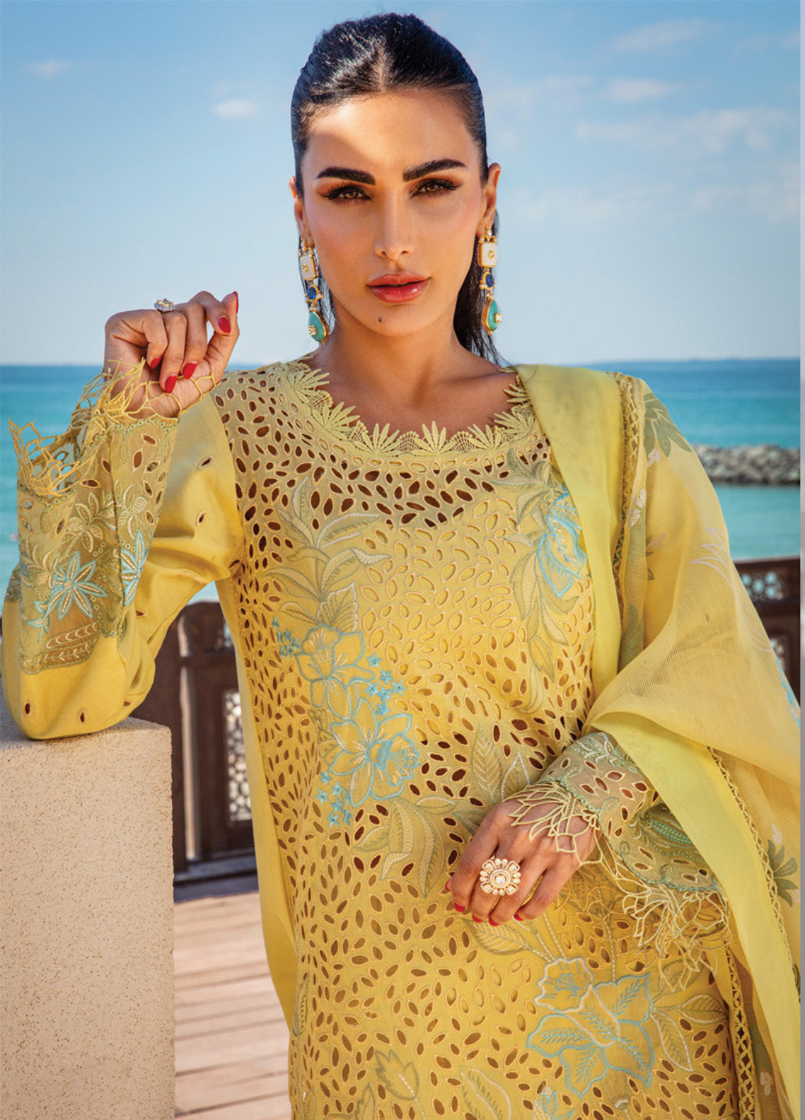 Rang Rasiya Premium Embroidered Lawn 3 Piece Unstitched Suit RR25PS D-RR-05 MINAAL Rang Rasiya Premium Embroidered Lawn 3 Piece Unstitched Suit RR25PS D-RR-05 MINAAL