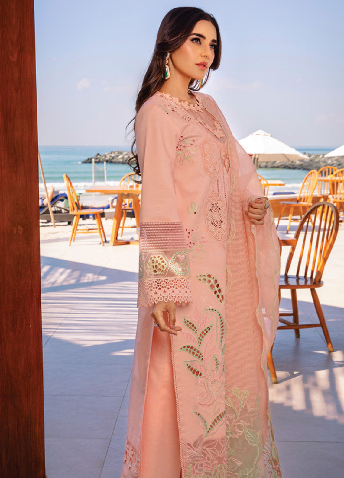 Rang Rasiya Premium Embroidered Lawn 3 Piece Unstitched Suit RR25PS D-RR-08 BAREEHA Rang Rasiya Premium Embroidered Lawn 3 Piece Unstitched Suit RR25PS D-RR-08 BAREEHA