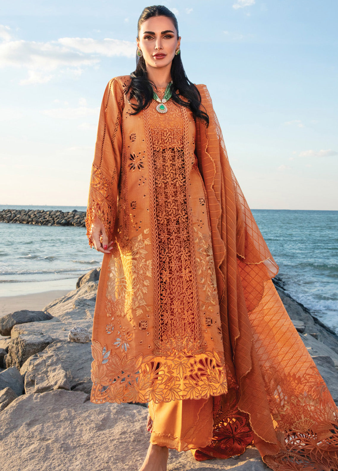 Rang Rasiya Premium Embroidered Lawn 3 Piece Unstitched Suit RR25PS D-RR-12 ZARIAH Rang Rasiya Premium Embroidered Lawn 3 Piece Unstitched Suit RR25PS D-RR-12 ZARIAH