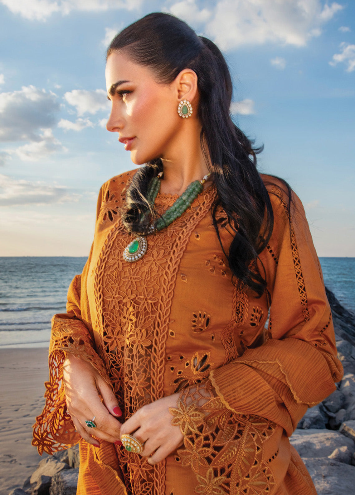 Rang Rasiya Premium Embroidered Lawn 3 Piece Unstitched Suit RR25PS D-RR-12 ZARIAH Rang Rasiya Premium Embroidered Lawn 3 Piece Unstitched Suit RR25PS D-RR-12 ZARIAH
