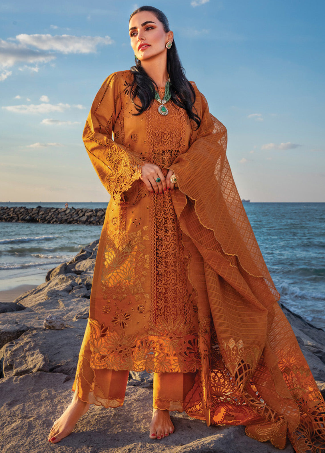 Rang Rasiya Premium Embroidered Lawn 3 Piece Unstitched Suit RR25PS D-RR-12 ZARIAH Rang Rasiya Premium Embroidered Lawn 3 Piece Unstitched Suit RR25PS D-RR-12 ZARIAH
