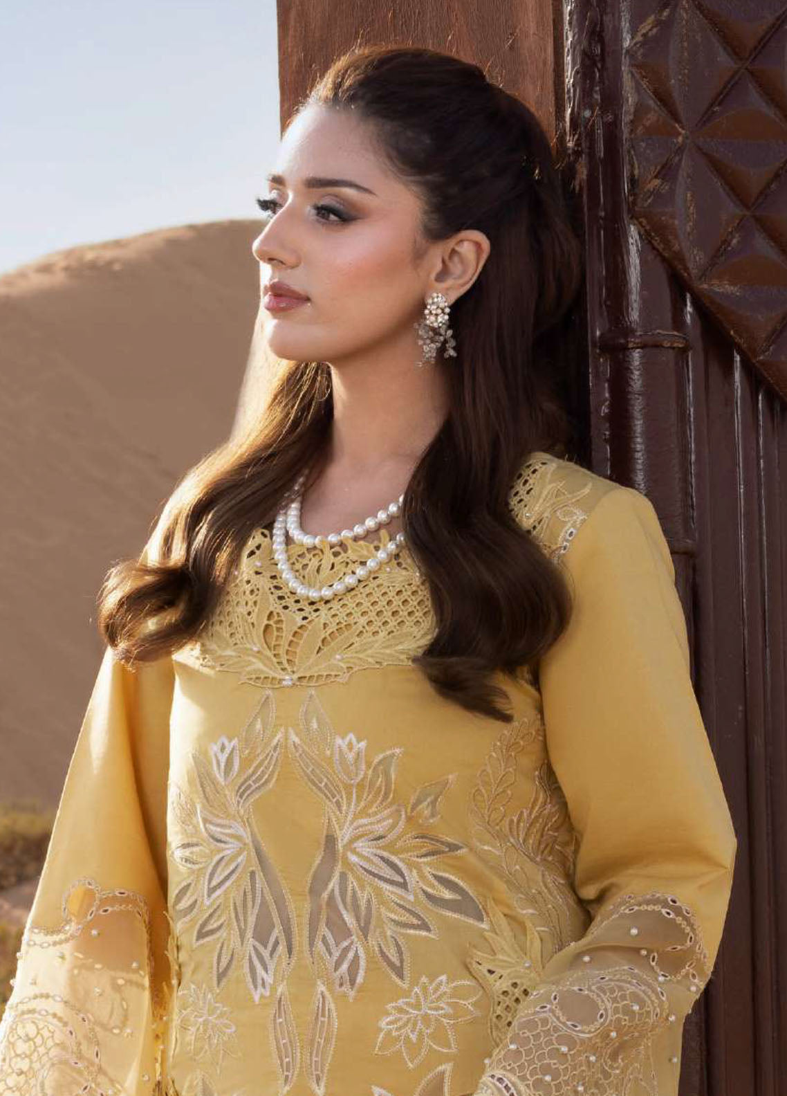 Rang Rasiya Premium Embroidered Lawn 3 Piece Unstitched Suit RR26P D-HOORAIN Rang Rasiya Premium Embroidered Lawn 3 Piece Unstitched Suit RR26P D-HOORAIN