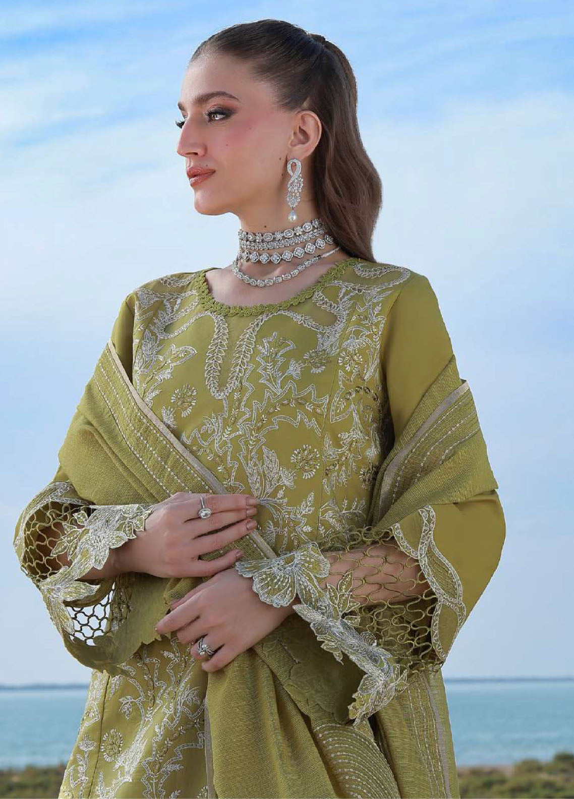 Rang Rasiya Premium Embroidered Lawn 3 Piece Unstitched Suit RR26P D-ZARIAH Rang Rasiya Premium Embroidered Lawn 3 Piece Unstitched Suit RR26P D-ZARIAH