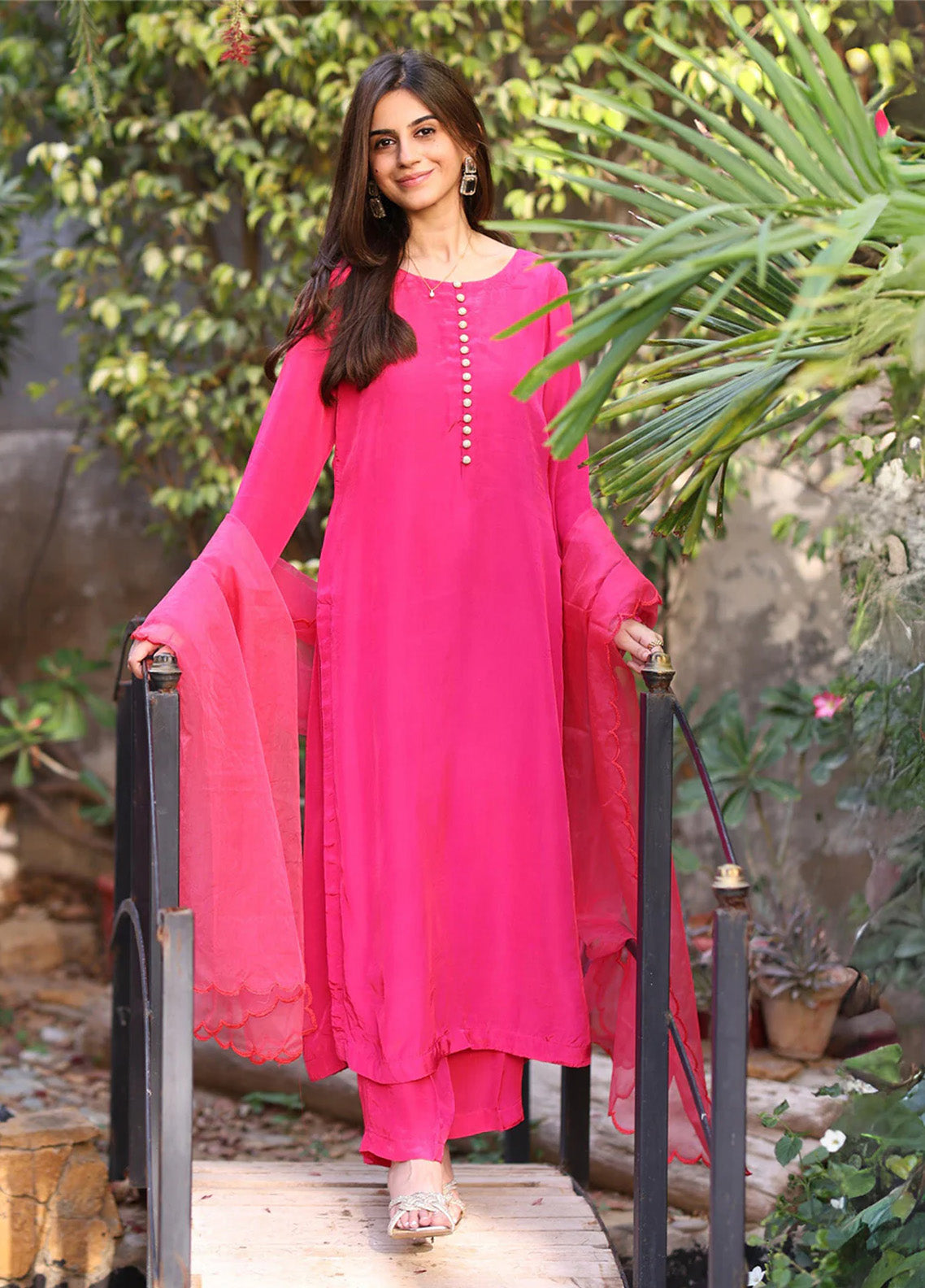 Rangeen Festive Luxe Printed Raw Silk 3 Piece Stitched Suit RN25FL-3P D-BLOSSOM Rangeen Festive Luxe Printed Raw Silk 3 Piece Stitched Suit RN25FL-3P D-BLOSSOM