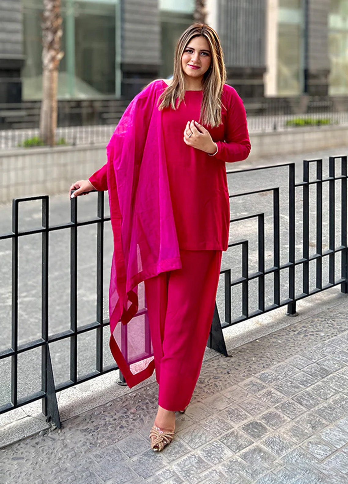 Rangeen Festive Luxe Printed Raw Silk 3 Piece Stitched Suit RN25FL-3P D-RUBY Rangeen Festive Luxe Printed Raw Silk 3 Piece Stitched Suit RN25FL-3P D-RUBY