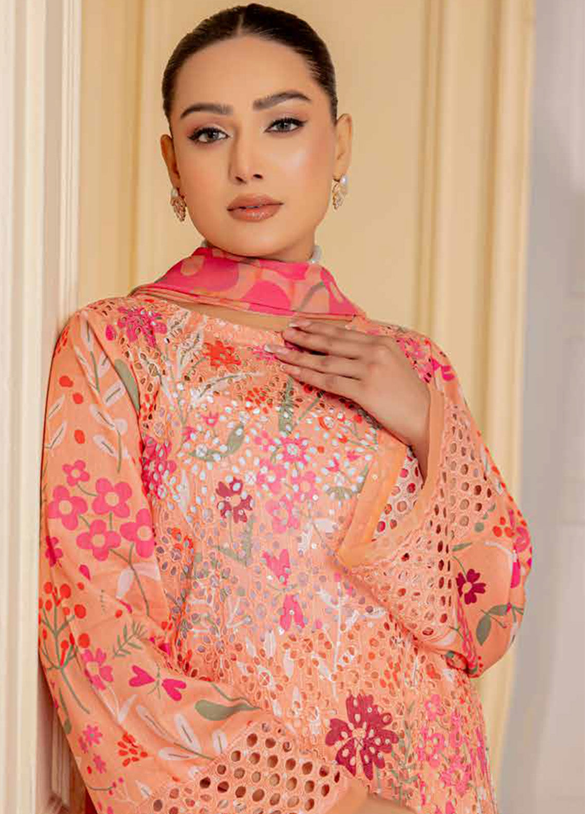 Rangkari By Noorjahan Embroidered Lawn 3 Piece Unstitched Suit NJ25R FLL-08 Rangkari By Noorjahan Embroidered Lawn 3 Piece Unstitched Suit NJ25R FLL-08