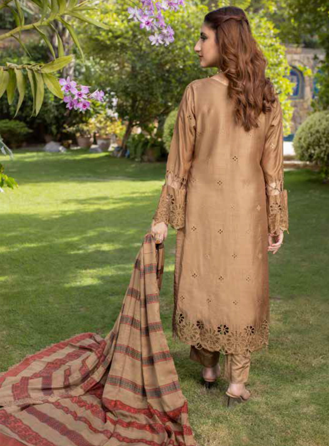 Raspberry By Schick Embroidered Schiffli Boring Viscose 3 Piece Unstitched Suit SDH24R D-04 Raspberry By Schick Embroidered Schiffli Boring Viscose 3 Piece Unstitched Suit SDH24R D-04