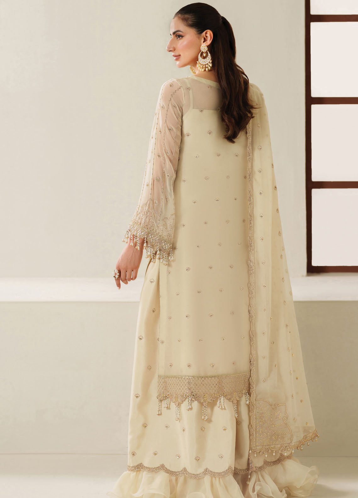 Reena By Alizeh Embroidered Chiffon 3 Piece Unstitched Suit AF25RV5 D-4052 PARNOOR Reena By Alizeh Embroidered Chiffon 3 Piece Unstitched Suit AF25RV5 D-4052 PARNOOR