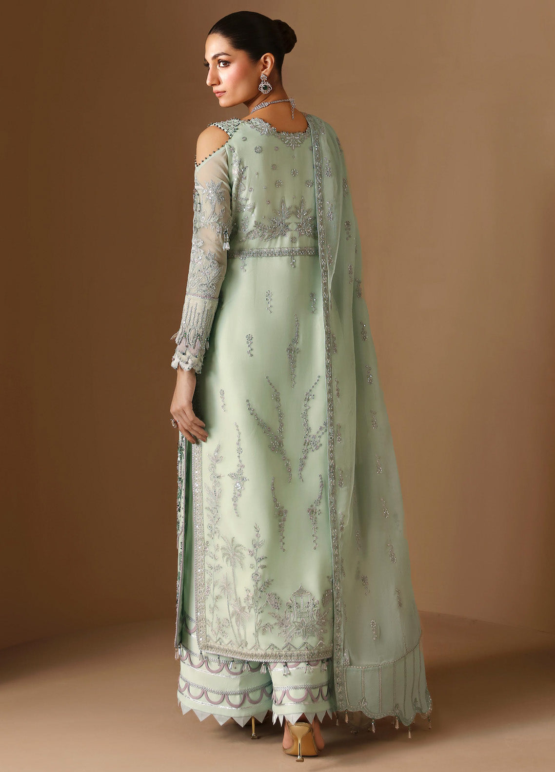 Reena By Alizeh Embroidered Chiffon 3 Piece Unstitched Suit AFB24RWV3 D-07 SAHAR Reena By Alizeh Embroidered Chiffon 3 Piece Unstitched Suit AFB24RWV3 D-07 SAHAR