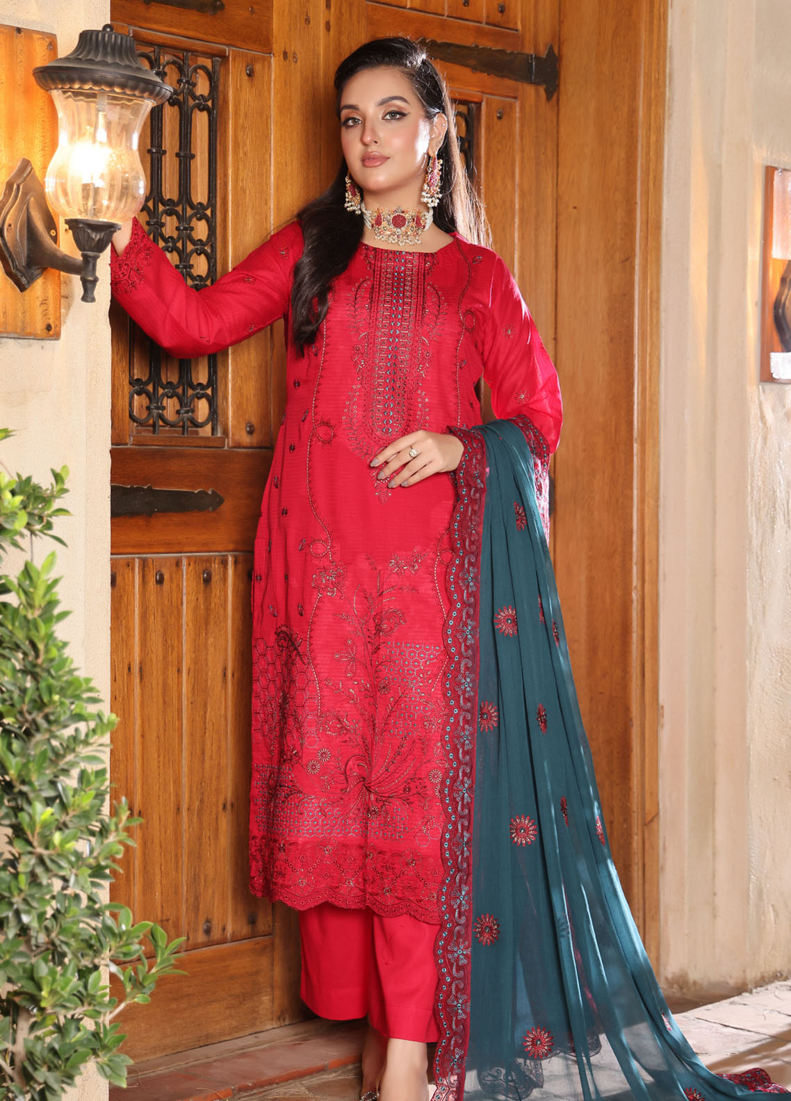 Republic By Schick Embroidered Doriya Lawn 3 Piece Unstitched Suit SDH26REDL D-05 Republic By Schick Embroidered Doriya Lawn 3 Piece Unstitched Suit SDH26REDL D-05