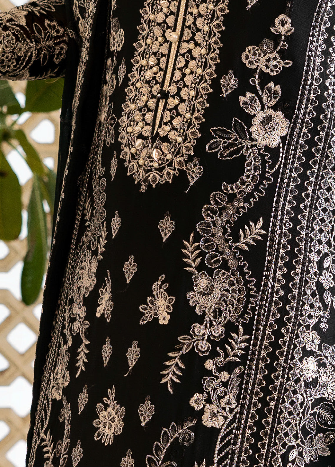 Reverie By Gulaal Embroidered Chiffon 3 Piece Unstitched Suit GL25R D-07 NYRA Reverie By Gulaal Embroidered Chiffon 3 Piece Unstitched Suit GL25R D-07 NYRA