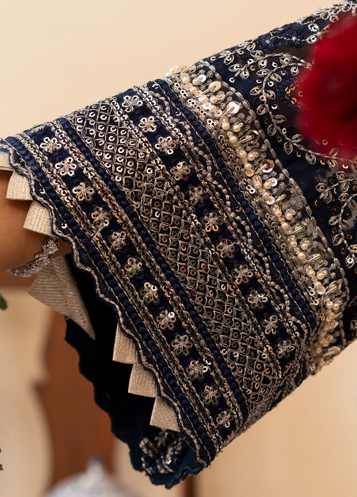 Reverie By Gulaal Embroidered Chiffon 3 Piece Unstitched Suit GL25R D-09 ARISTA Reverie By Gulaal Embroidered Chiffon 3 Piece Unstitched Suit GL25R D-09 ARISTA