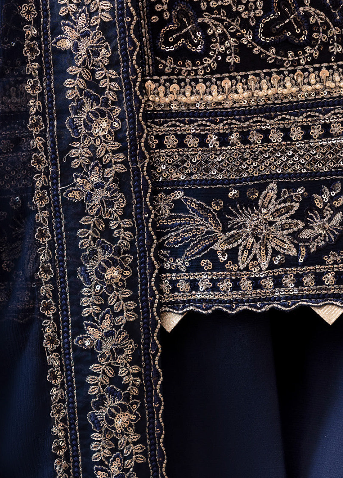 Reverie By Gulaal Embroidered Chiffon 3 Piece Unstitched Suit GL25R D-09 ARISTA Reverie By Gulaal Embroidered Chiffon 3 Piece Unstitched Suit GL25R D-09 ARISTA