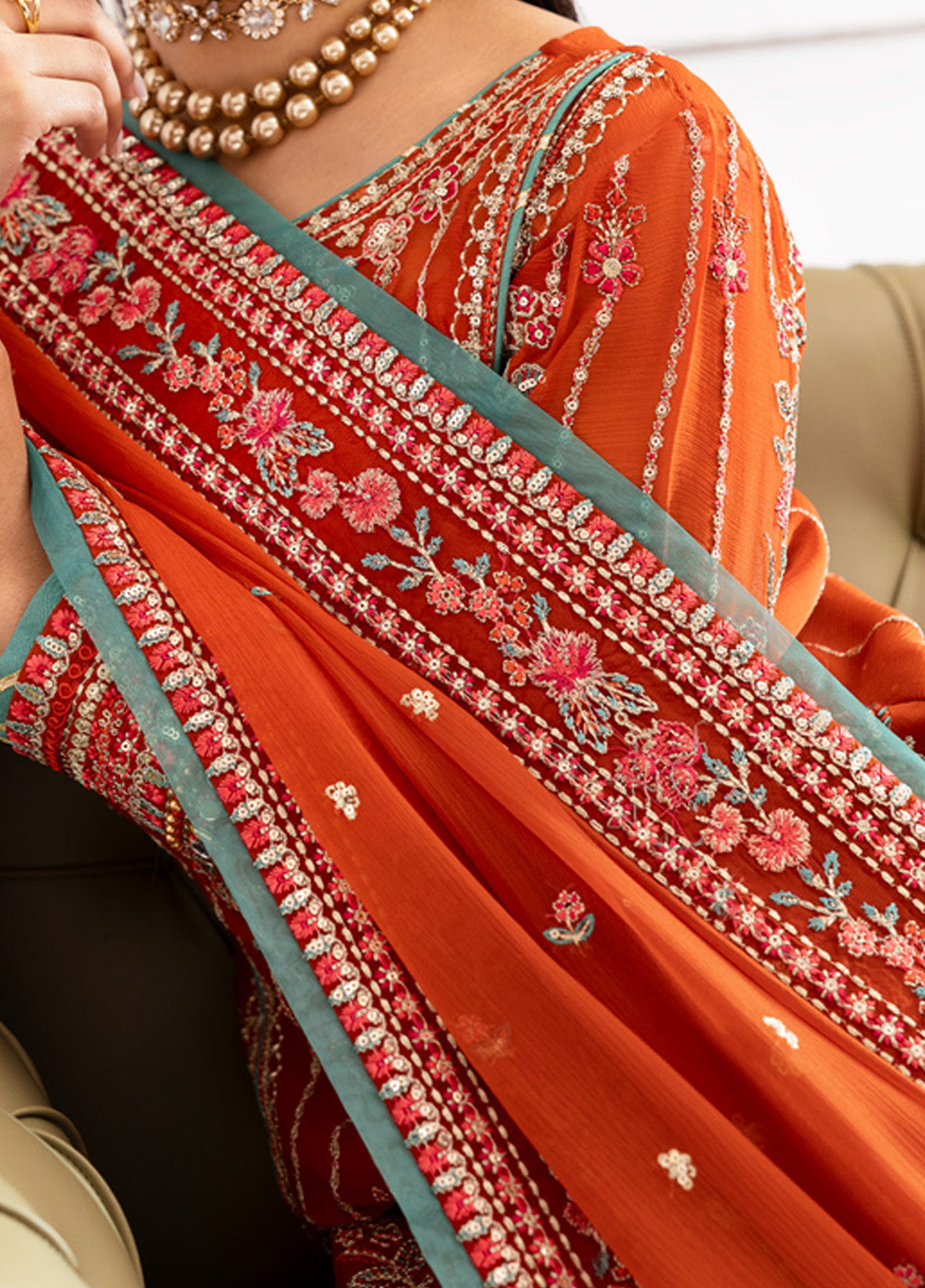 Reverie By Gulaal Embroidered Chiffon 3 Piece Unstitched Suit GL25R D-10 ZARNA Reverie By Gulaal Embroidered Chiffon 3 Piece Unstitched Suit GL25R D-10 ZARNA