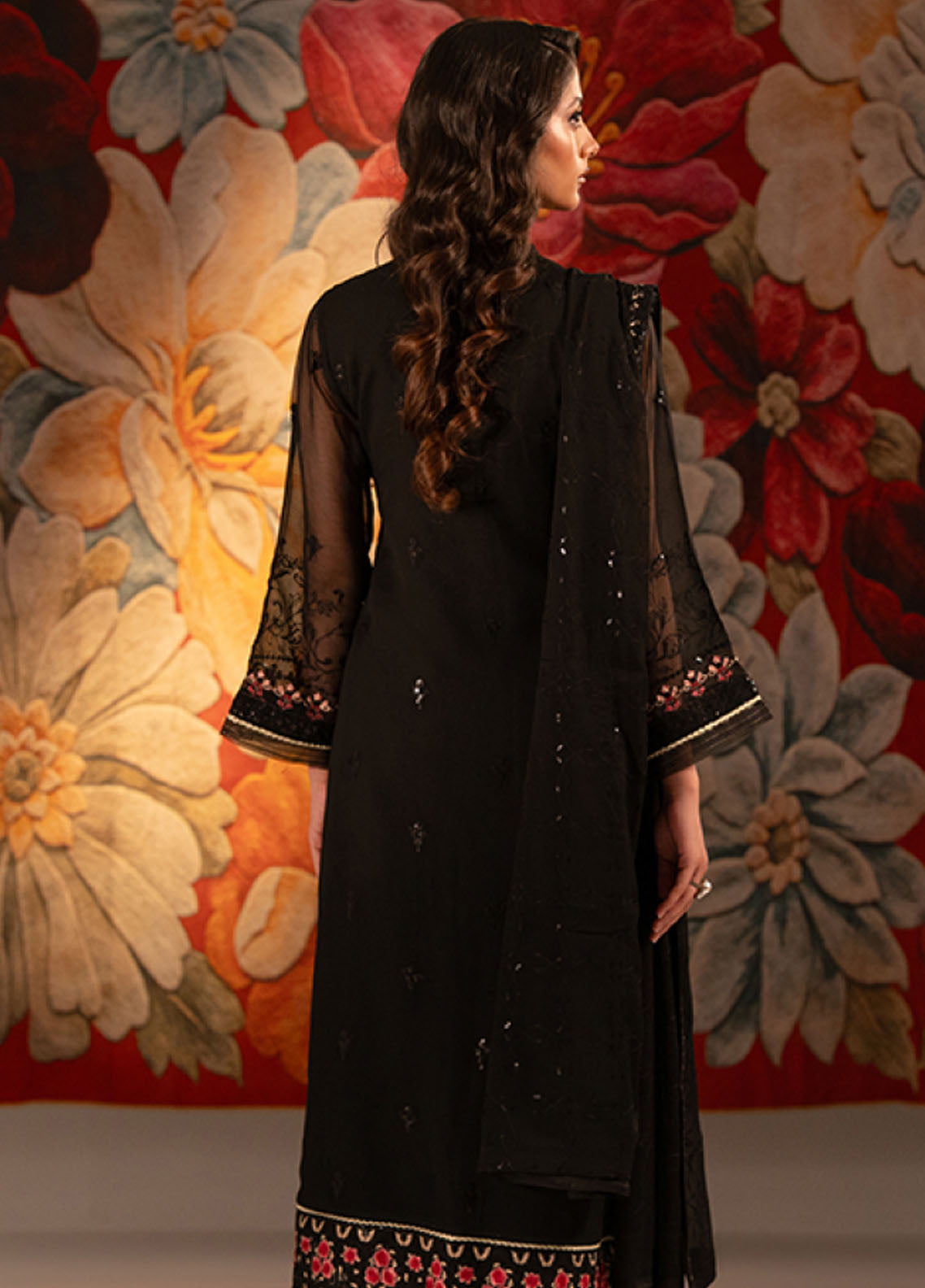 Rivaj By Shamooz Embroidered Chiffon 3 Piece Unstitched Suit SZ25R D-128 Rivaj By Shamooz Embroidered Chiffon 3 Piece Unstitched Suit SZ25R D-128
