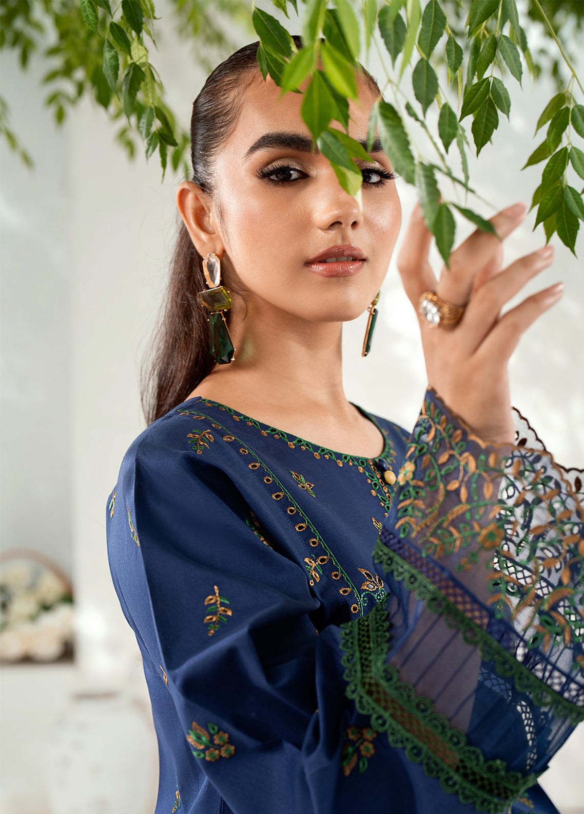 Riwaayat By Bin Ilyas Embroidered Lawn 3 Piece Unstitched Suit BI24R 302 A Riwaayat By Bin Ilyas Embroidered Lawn 3 Piece Unstitched Suit BI24R 302 A