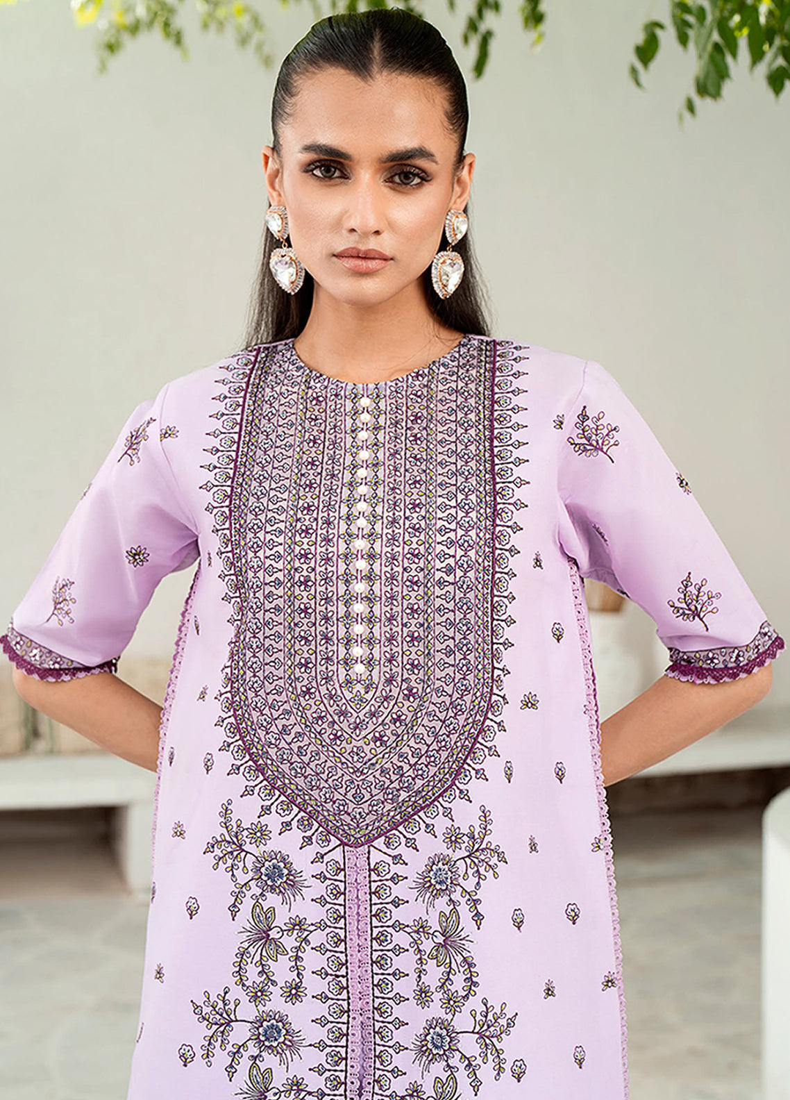 Riwaayat By Bin Ilyas Embroidered Lawn 3 Piece Unstitched Suit BI24R 303 A Riwaayat By Bin Ilyas Embroidered Lawn 3 Piece Unstitched Suit BI24R 303 A