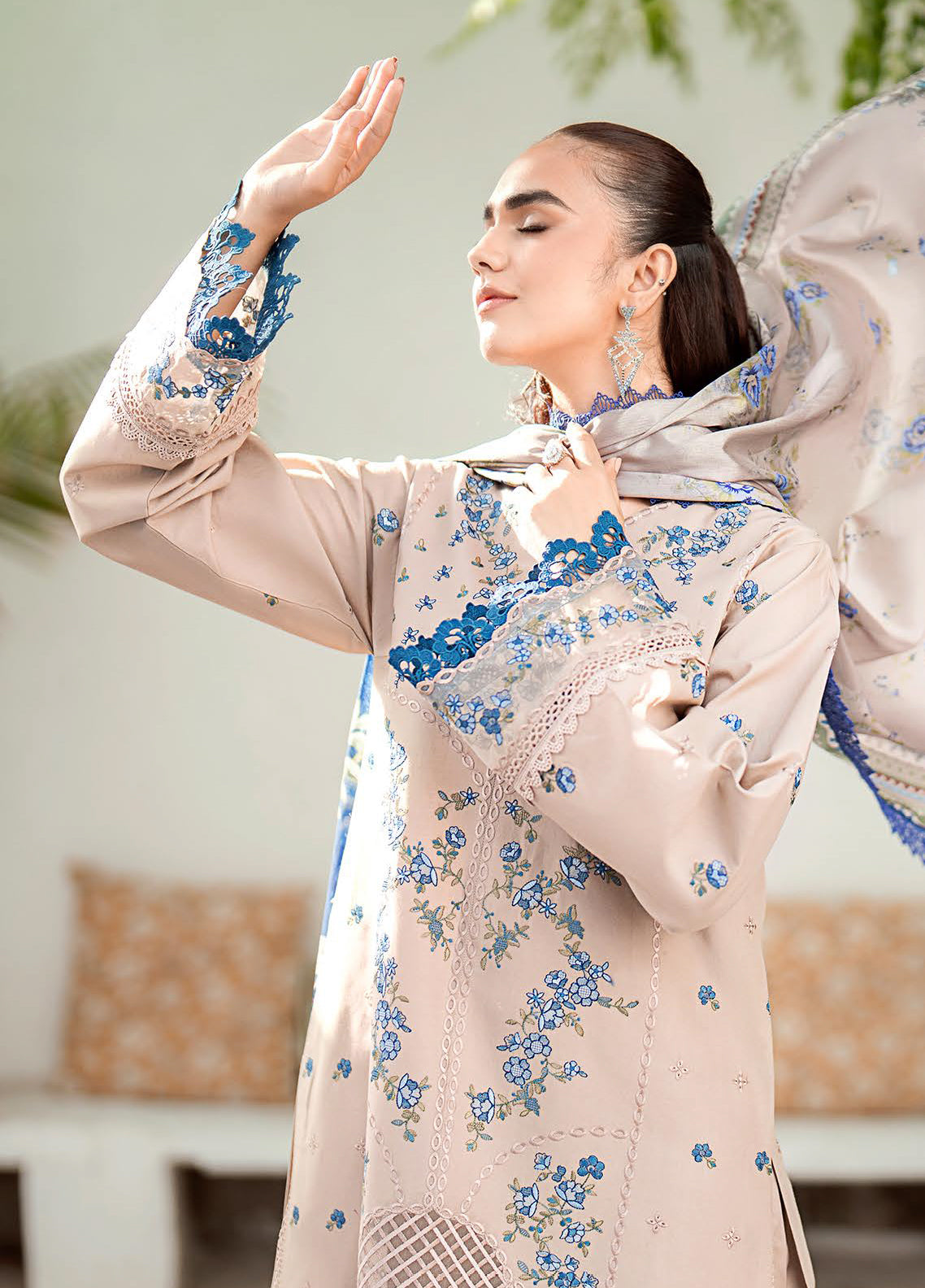 Riwaayat By Bin Ilyas Embroidered Lawn 3 Piece Unstitched Suit BI24R 304 A Riwaayat By Bin Ilyas Embroidered Lawn 3 Piece Unstitched Suit BI24R 304 A