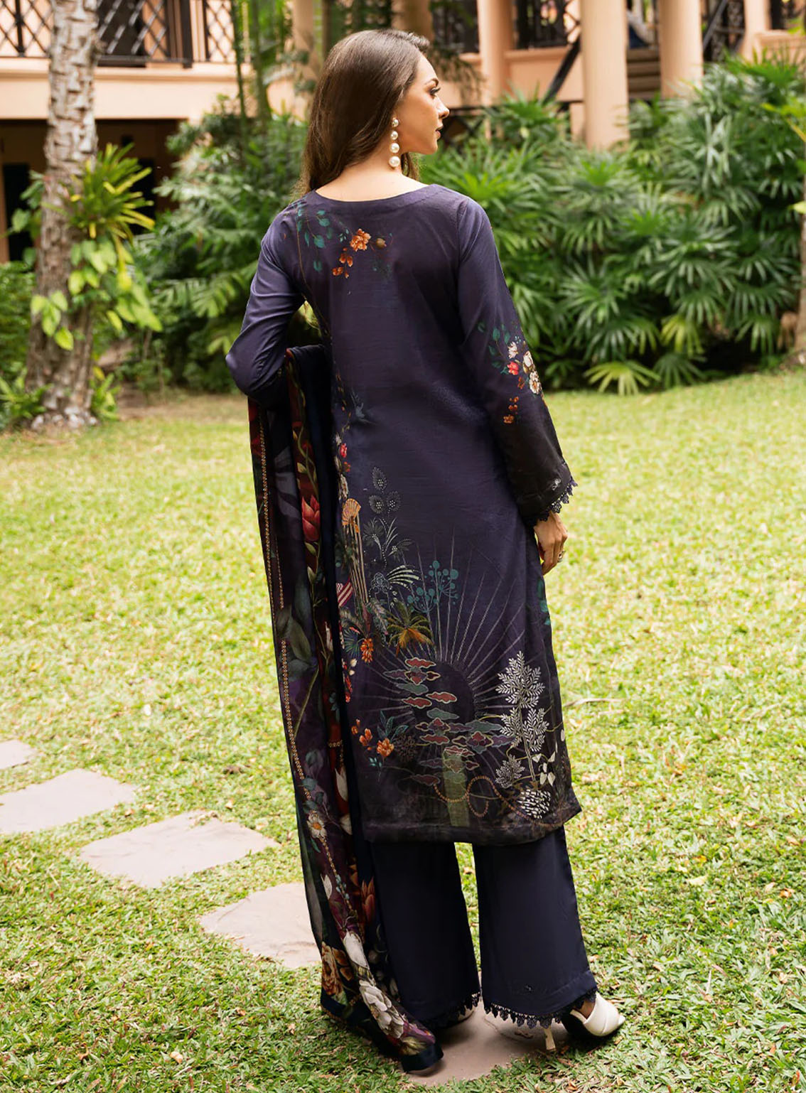 Riwayat By Ramsha Embroidered Lawn 3 Piece Unstitched Suit RM25RLEL Y-1103 Riwayat By Ramsha Embroidered Lawn 3 Piece Unstitched Suit RM25RLEL Y-1103