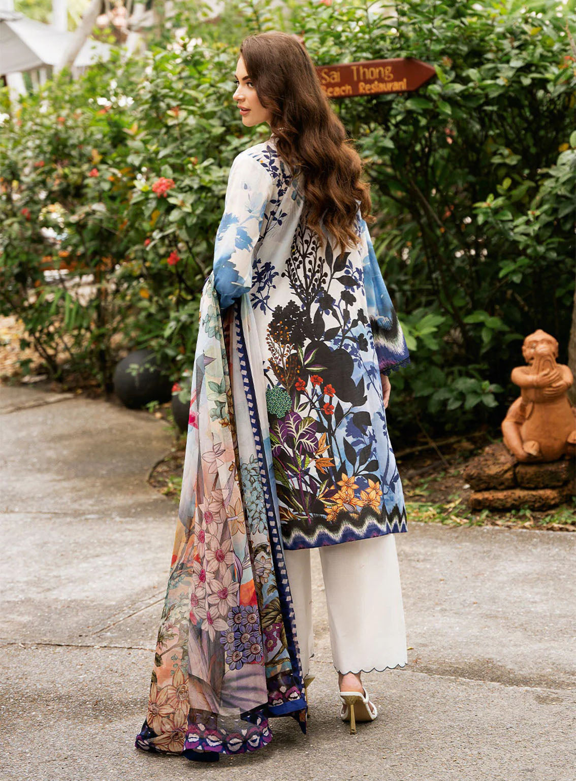 Riwayat By Ramsha Embroidered Lawn 3 Piece Unstitched Suit RM25RLEL Y-1108 Riwayat By Ramsha Embroidered Lawn 3 Piece Unstitched Suit RM25RLEL Y-1108