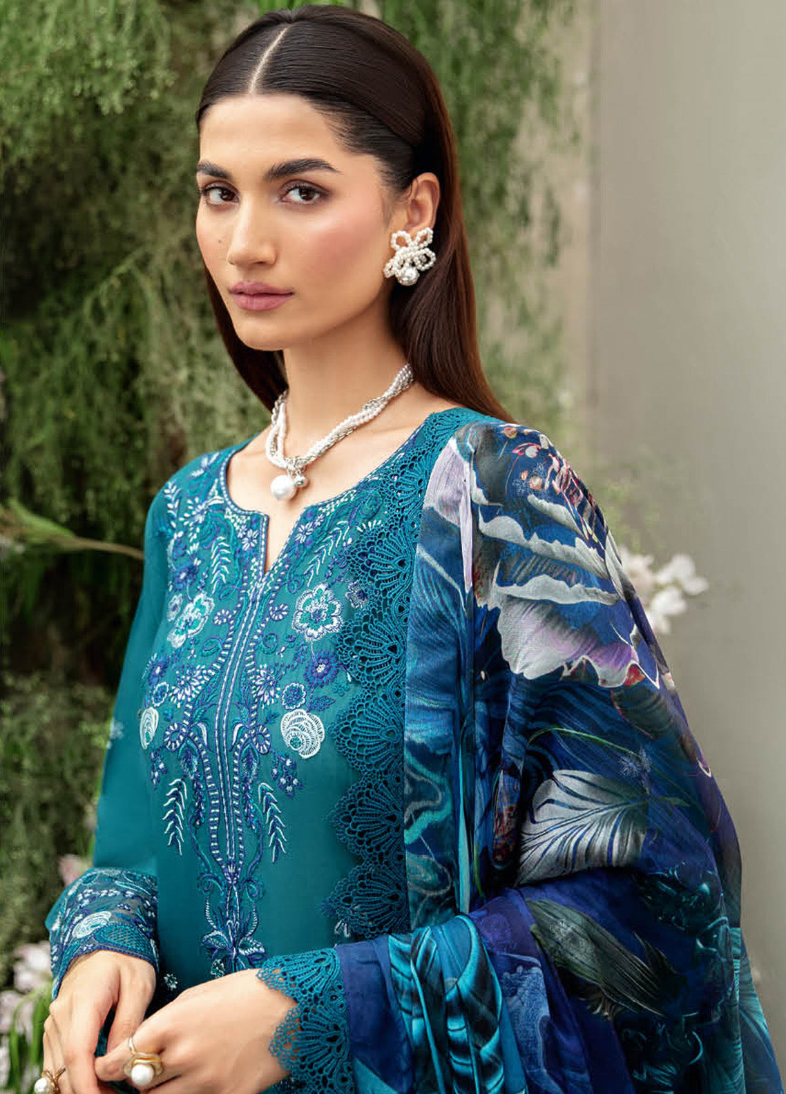 Riwayat By Ramsha Embroidered Lawn 3 Piece Unstitched Suit RM25RV10 D-Y-1002 Riwayat By Ramsha Embroidered Lawn 3 Piece Unstitched Suit RM25RV10 D-Y-1002
