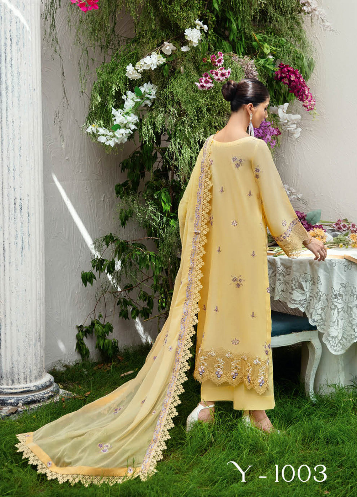 Riwayat By Ramsha Embroidered Lawn 3 Piece Unstitched Suit RM25RV10 D-Y-1003 Riwayat By Ramsha Embroidered Lawn 3 Piece Unstitched Suit RM25RV10 D-Y-1003
