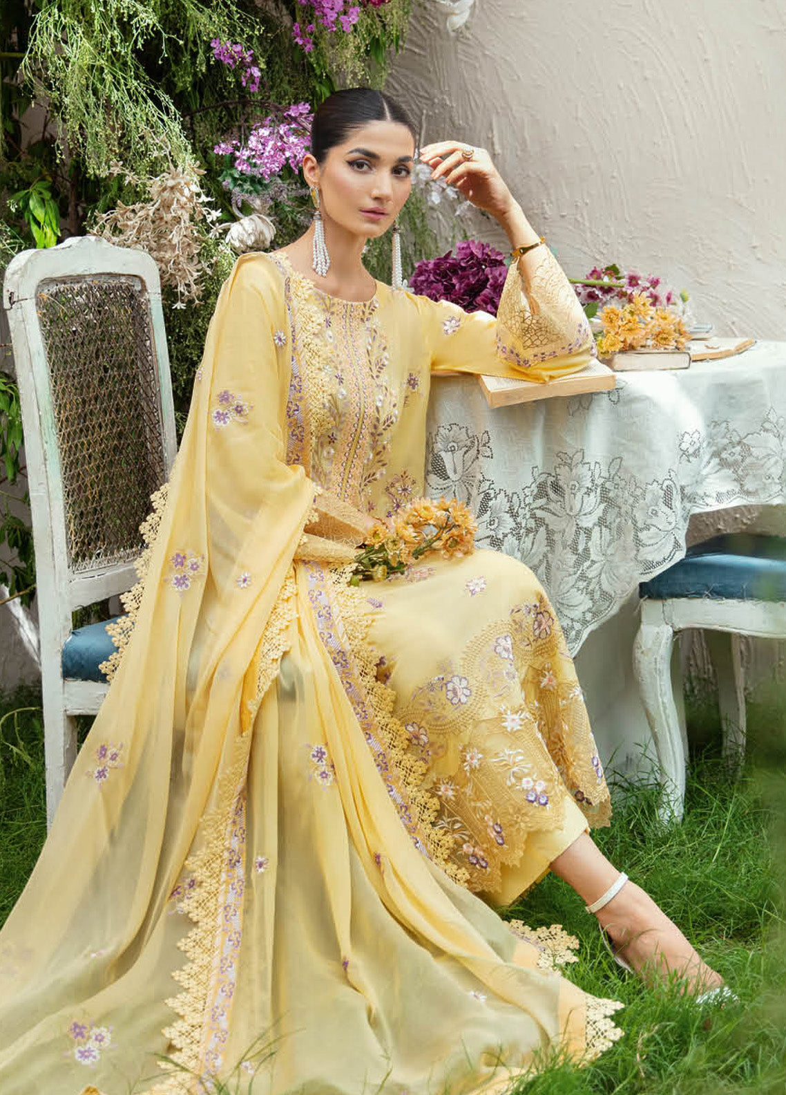 Riwayat By Ramsha Embroidered Lawn 3 Piece Unstitched Suit RM25RV10 D-Y-1003 Riwayat By Ramsha Embroidered Lawn 3 Piece Unstitched Suit RM25RV10 D-Y-1003