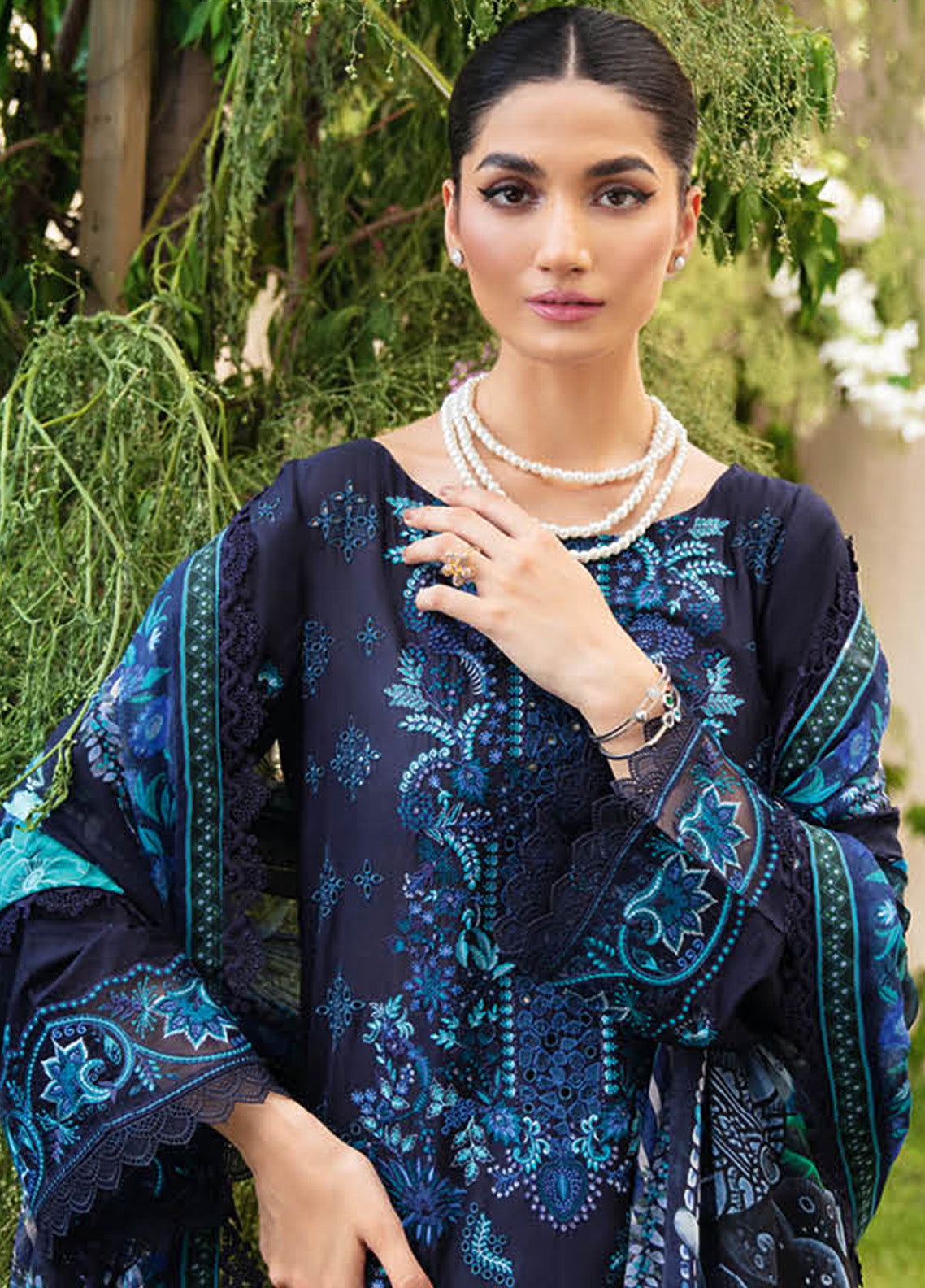 Riwayat By Ramsha Embroidered Lawn 3 Piece Unstitched Suit RM25RV10 D-Y-1005 Riwayat By Ramsha Embroidered Lawn 3 Piece Unstitched Suit RM25RV10 D-Y-1005