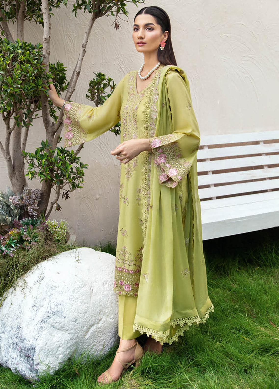 Riwayat By Ramsha Embroidered Lawn 3 Piece Unstitched Suit RM25RV10 D-Y-1007 Riwayat By Ramsha Embroidered Lawn 3 Piece Unstitched Suit RM25RV10 D-Y-1007