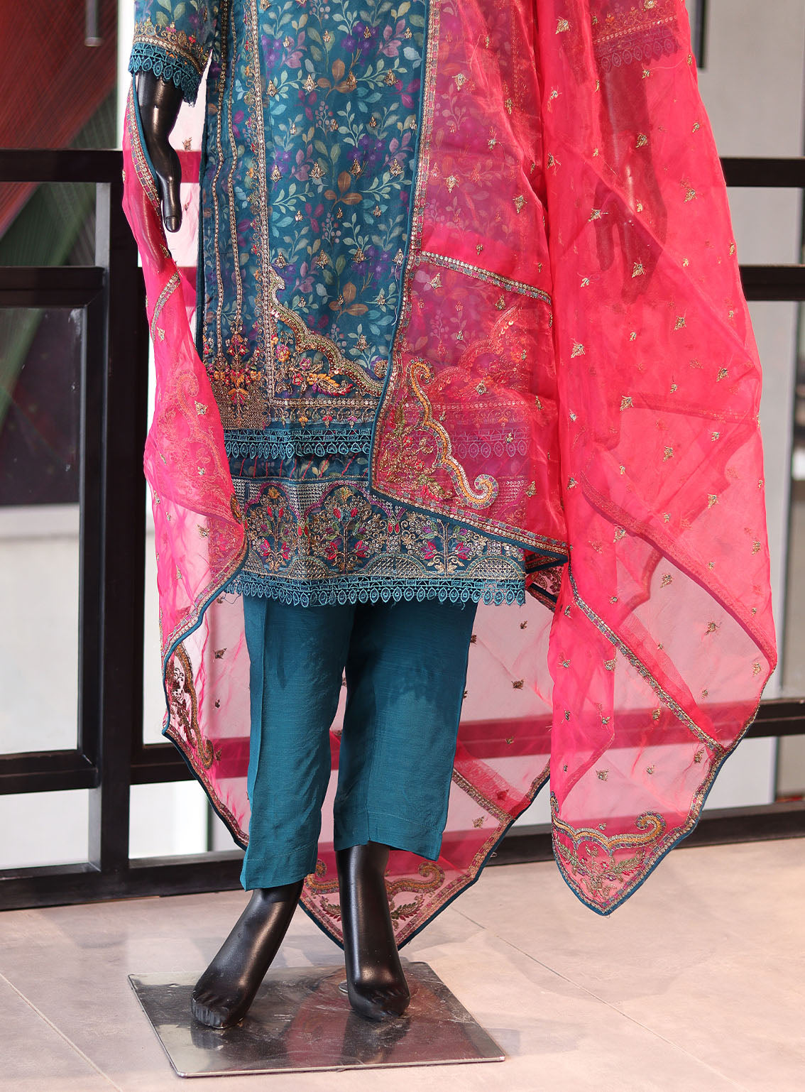 Roheen By Peach Embroidered Organza 3 Piece Stitched Suit P24REO D-4B Roheen By Peach Embroidered Organza 3 Piece Stitched Suit P24REO D-4B