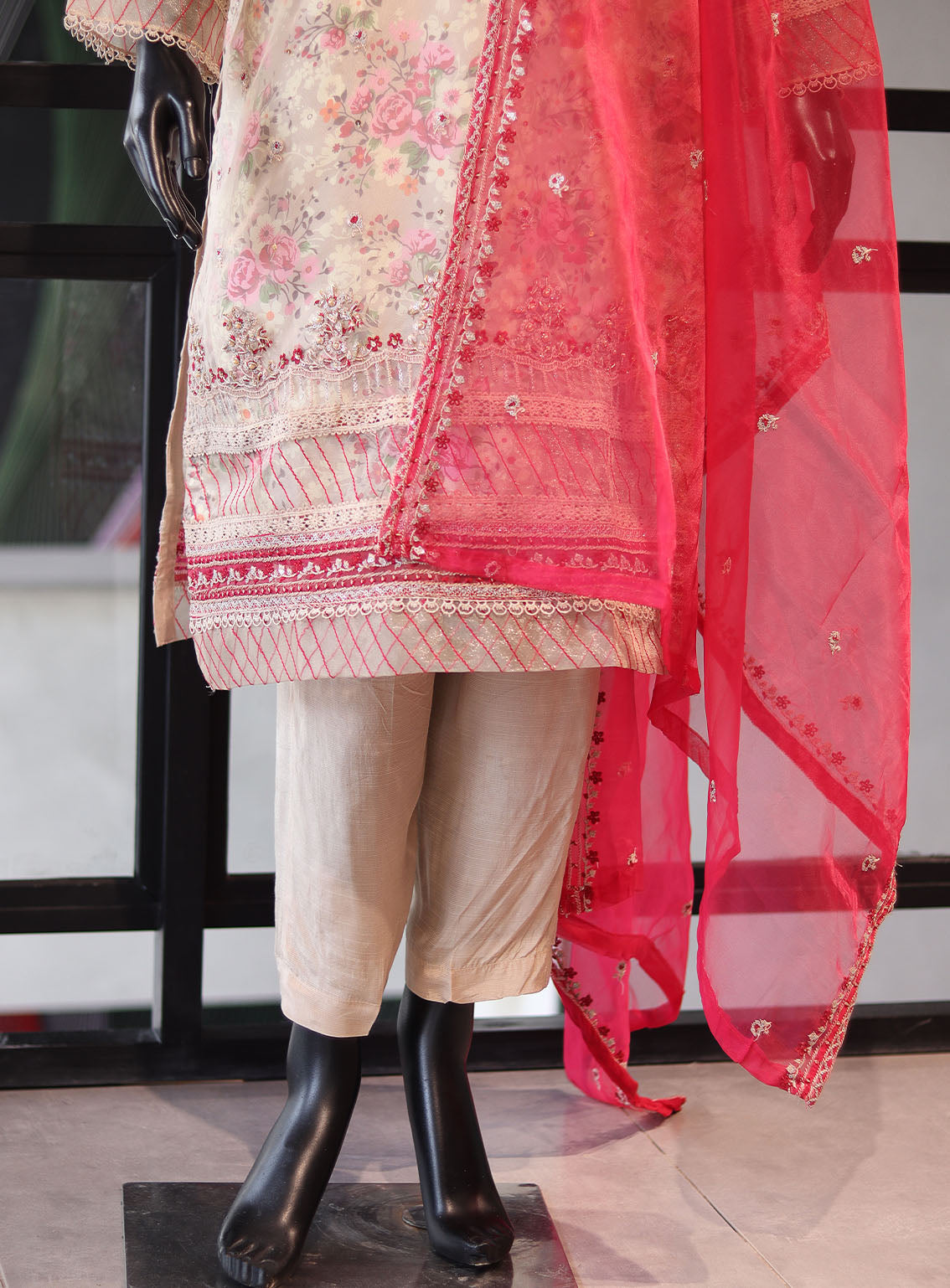 Roheen By Peach Embroidered Organza 3 Piece Stitched Suit P24REO D-5B Roheen By Peach Embroidered Organza 3 Piece Stitched Suit P24REO D-5B