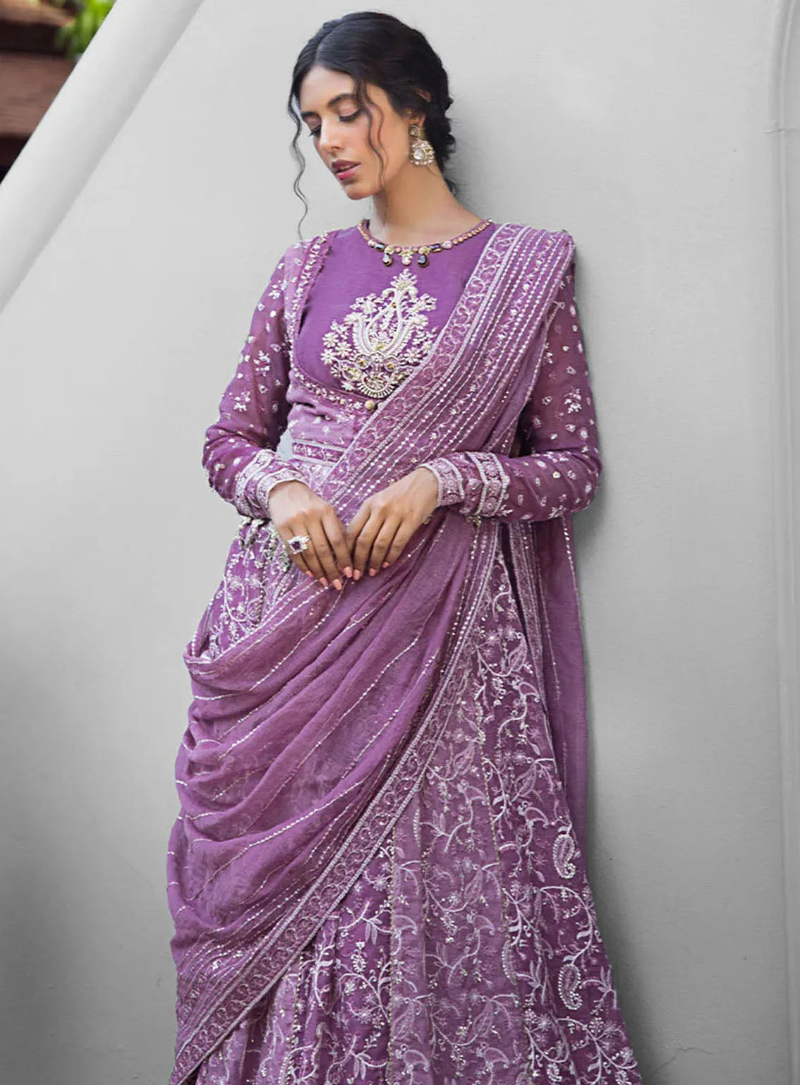 Roohi By Mushq Luxury Embroidered Organze 4 Piece Unstitched Suit MQ24R D-102 NAINA Roohi By Mushq Luxury Embroidered Organze 4 Piece Unstitched Suit MQ24R D-102 NAINA