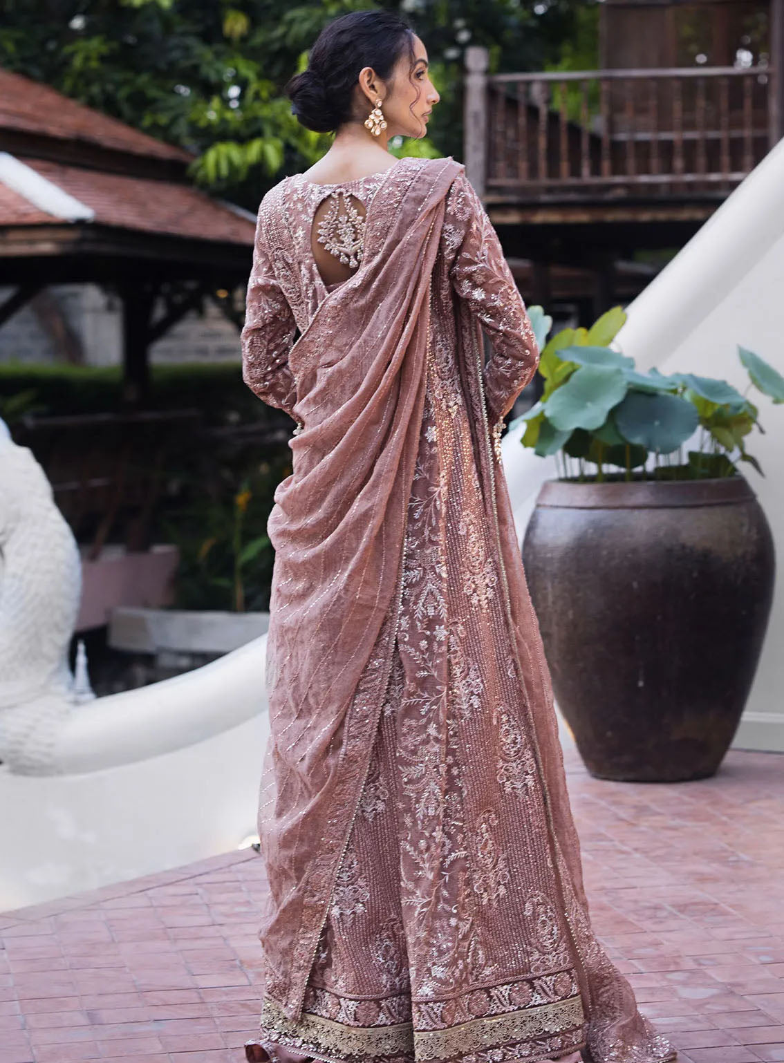 Roohi By Mushq Luxury Embroidered Organze 4 Piece Unstitched Suit MQ24R D-105 VANIYA Roohi By Mushq Luxury Embroidered Organze 4 Piece Unstitched Suit MQ24R D-105 VANIYA