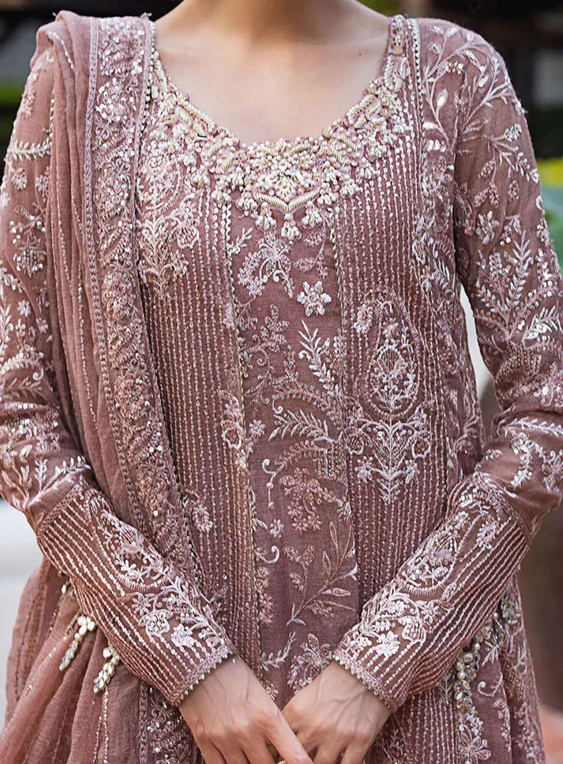 Roohi By Mushq Luxury Embroidered Organze 4 Piece Unstitched Suit MQ24R D-105 VANIYA Roohi By Mushq Luxury Embroidered Organze 4 Piece Unstitched Suit MQ24R D-105 VANIYA