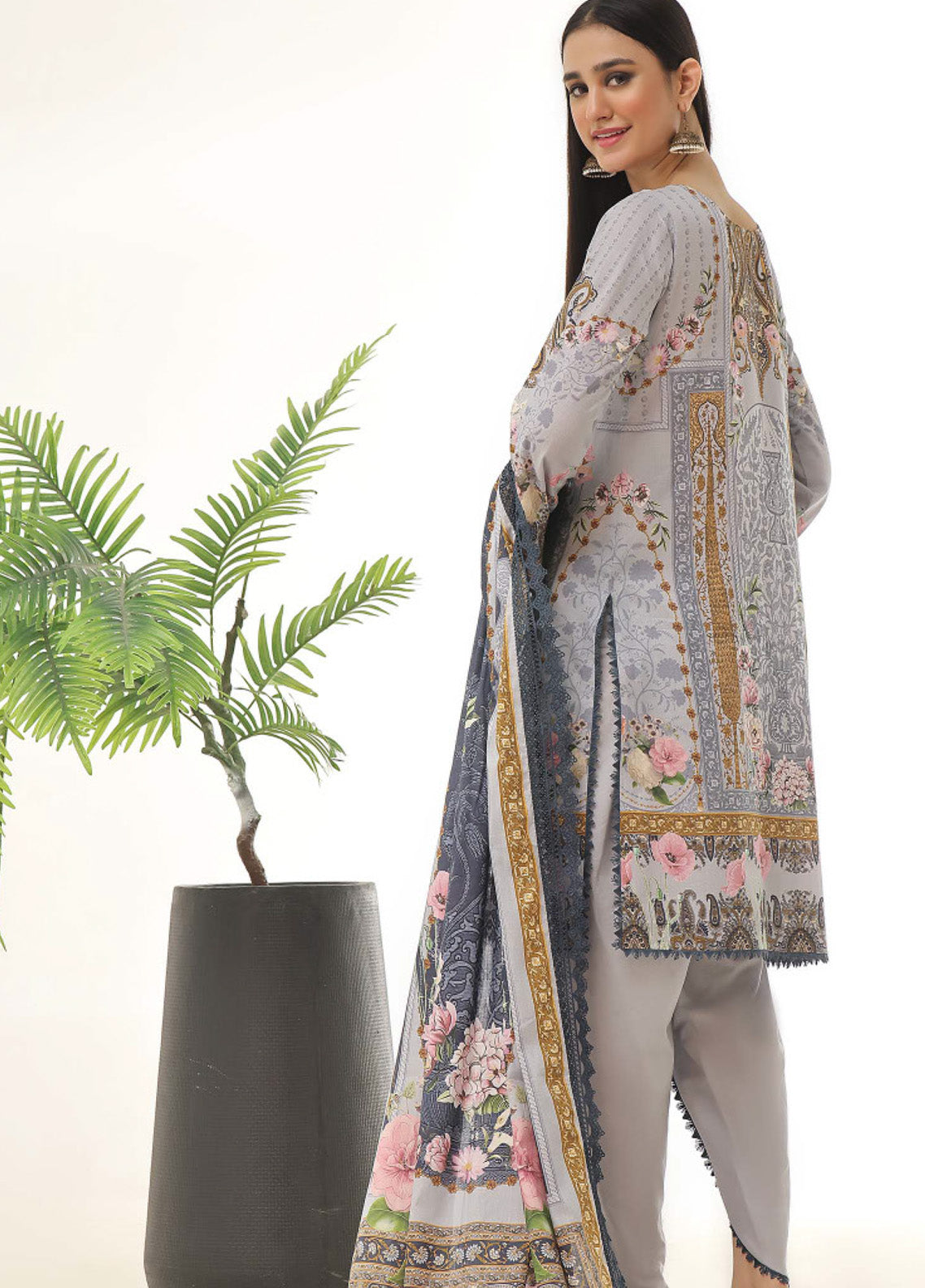 Roshni By OS Textile Digital Printed Lawn 3 Piece Unstitched Suit RS25SL D-20439B Roshni By OS Textile Digital Printed Lawn 3 Piece Unstitched Suit RS25SL D-20439B