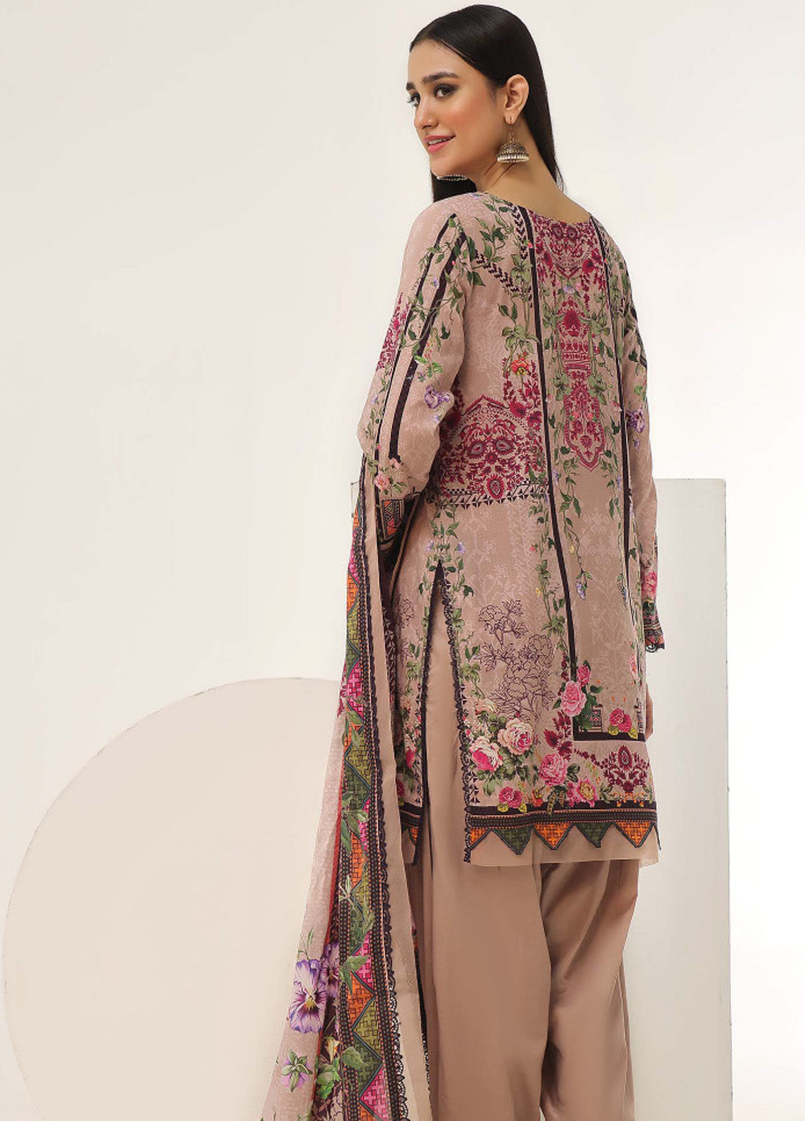 Roshni By OS Textile Digital Printed Lawn 3 Piece Unstitched Suit RS25SL D-20483B Roshni By OS Textile Digital Printed Lawn 3 Piece Unstitched Suit RS25SL D-20483B